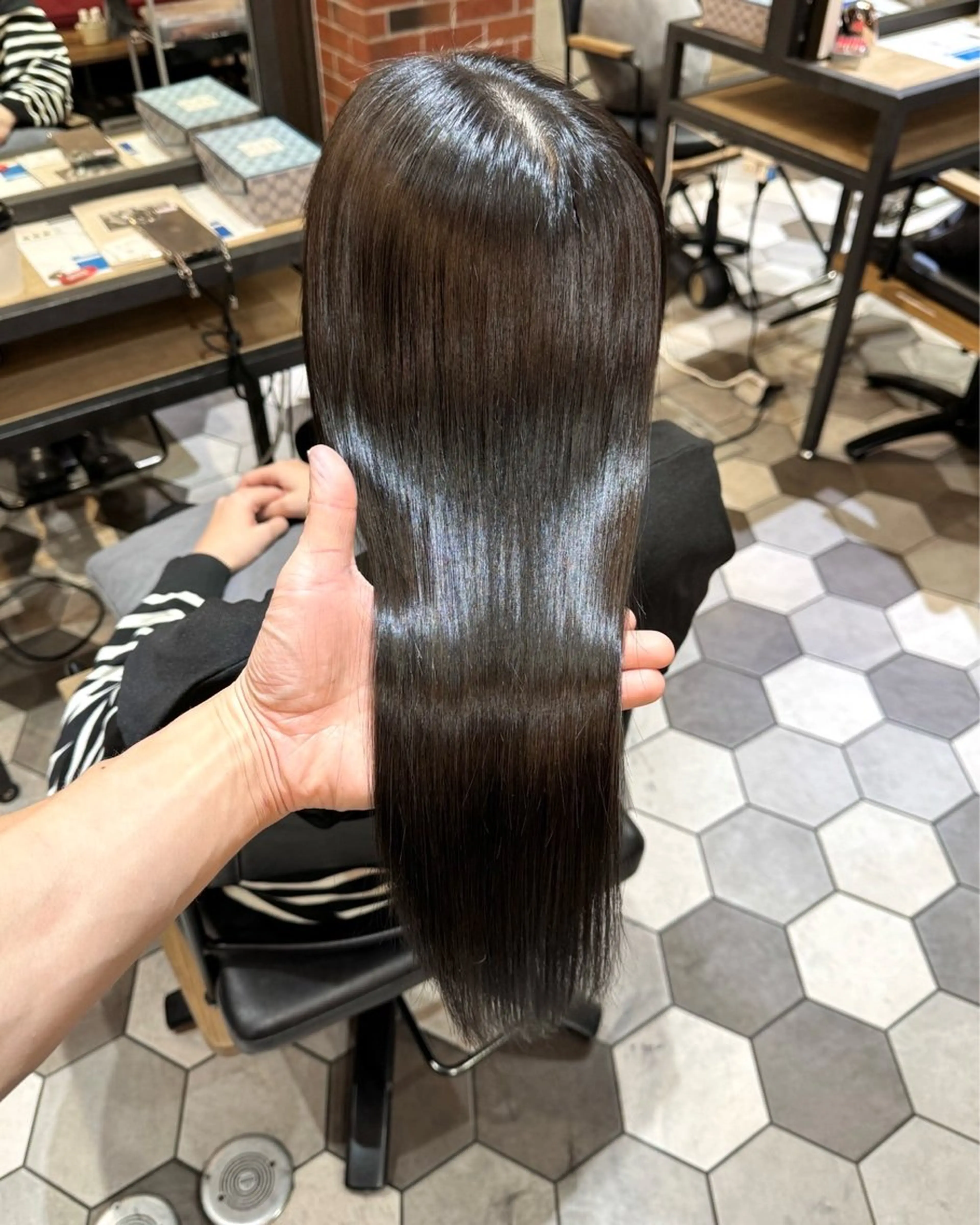 【minimo限定‼️】縮毛矯正＋髪質改善カラー＋カットの写真