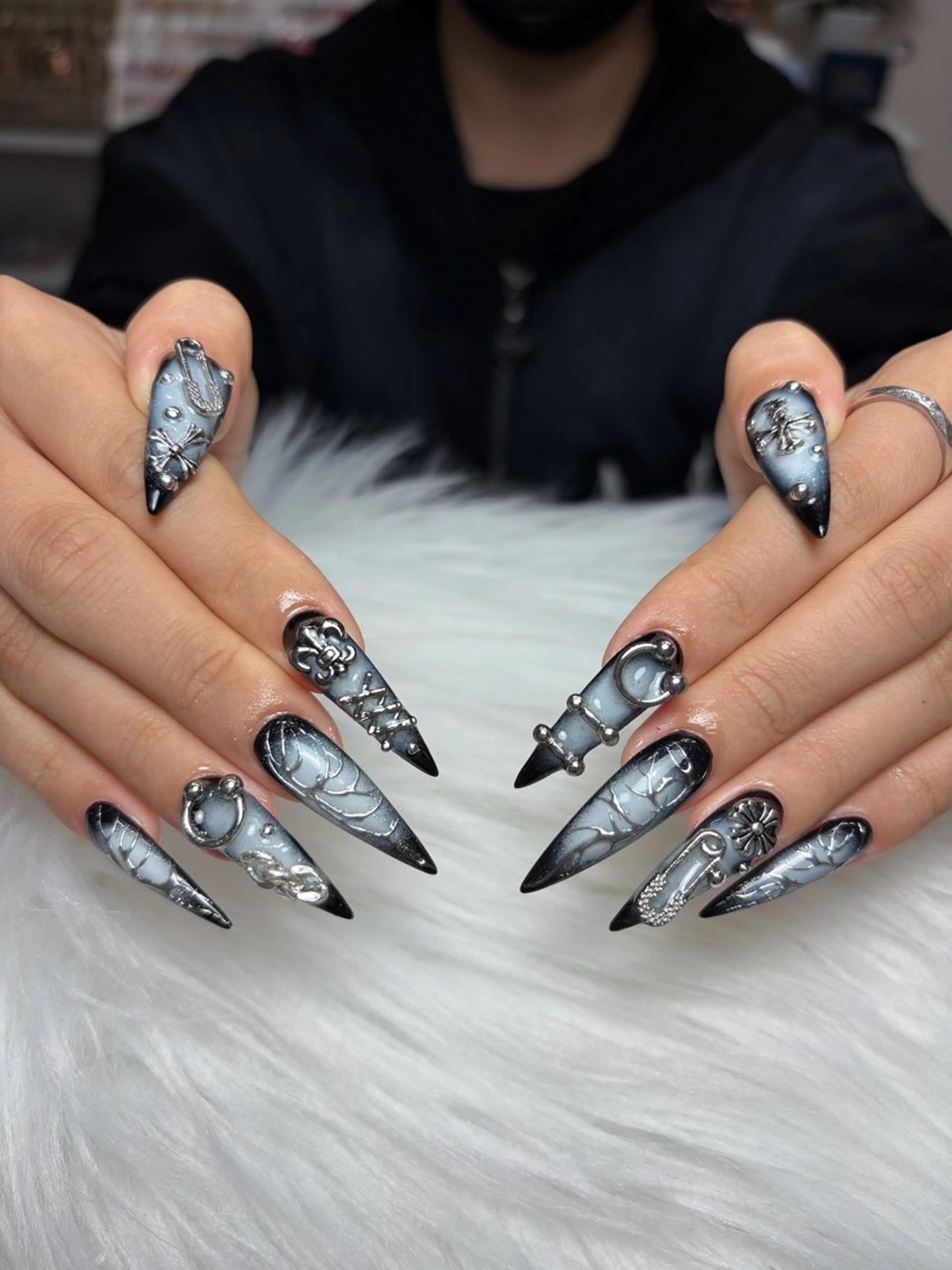 ネイル アートネイル 長さ出し ジェルネイル マグネットネイル ニュアンスネイル ハンドネイル Cloudy Chan Nailのネイルデザイン