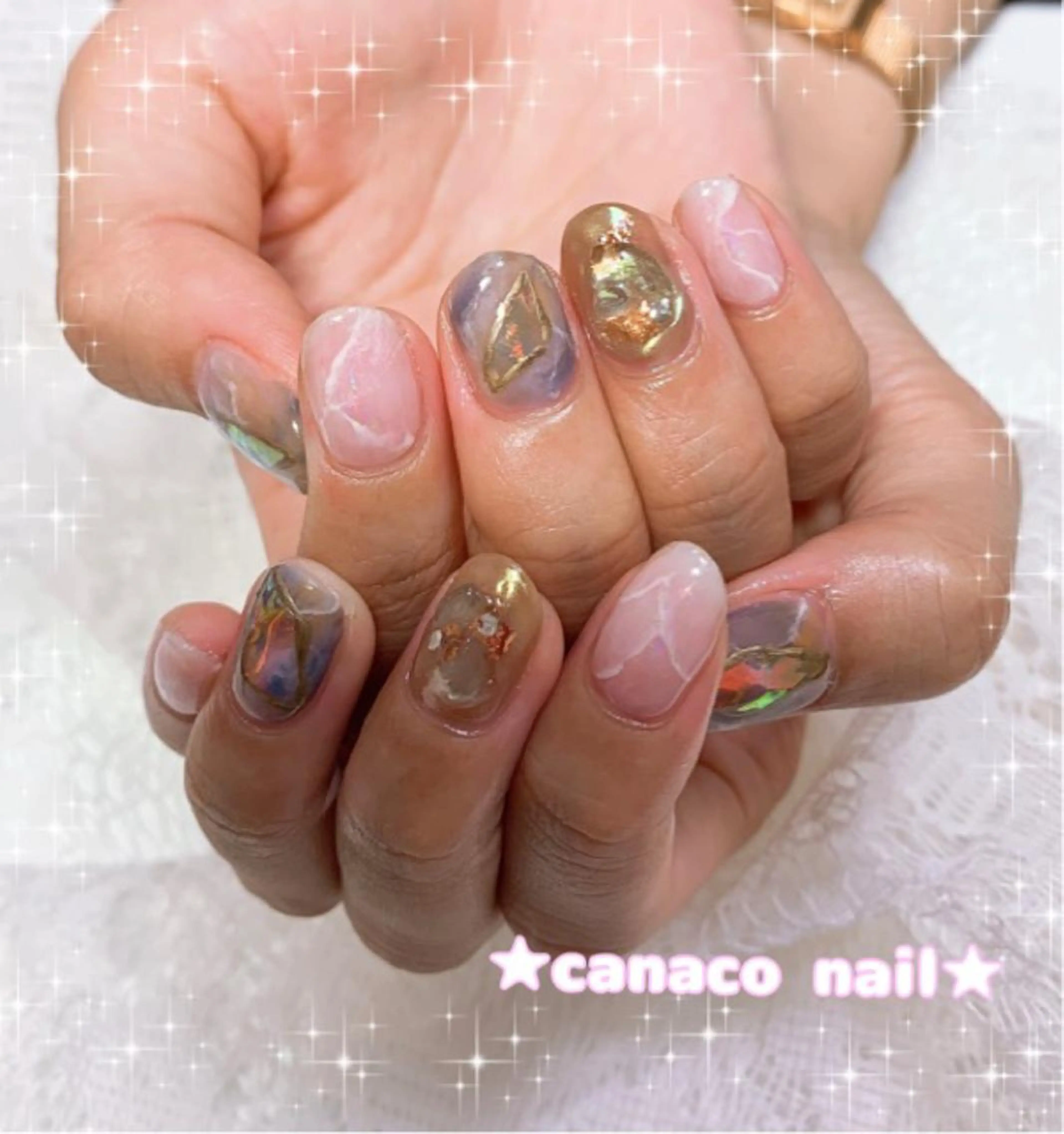 ネイル キラキラネイル 大理石ネイル(マーブル) ミラーネイル ニュアンスネイル ハンドネイル ハンドケア Felice所属・ベテランネイル cnc  nailのネイルデザイン