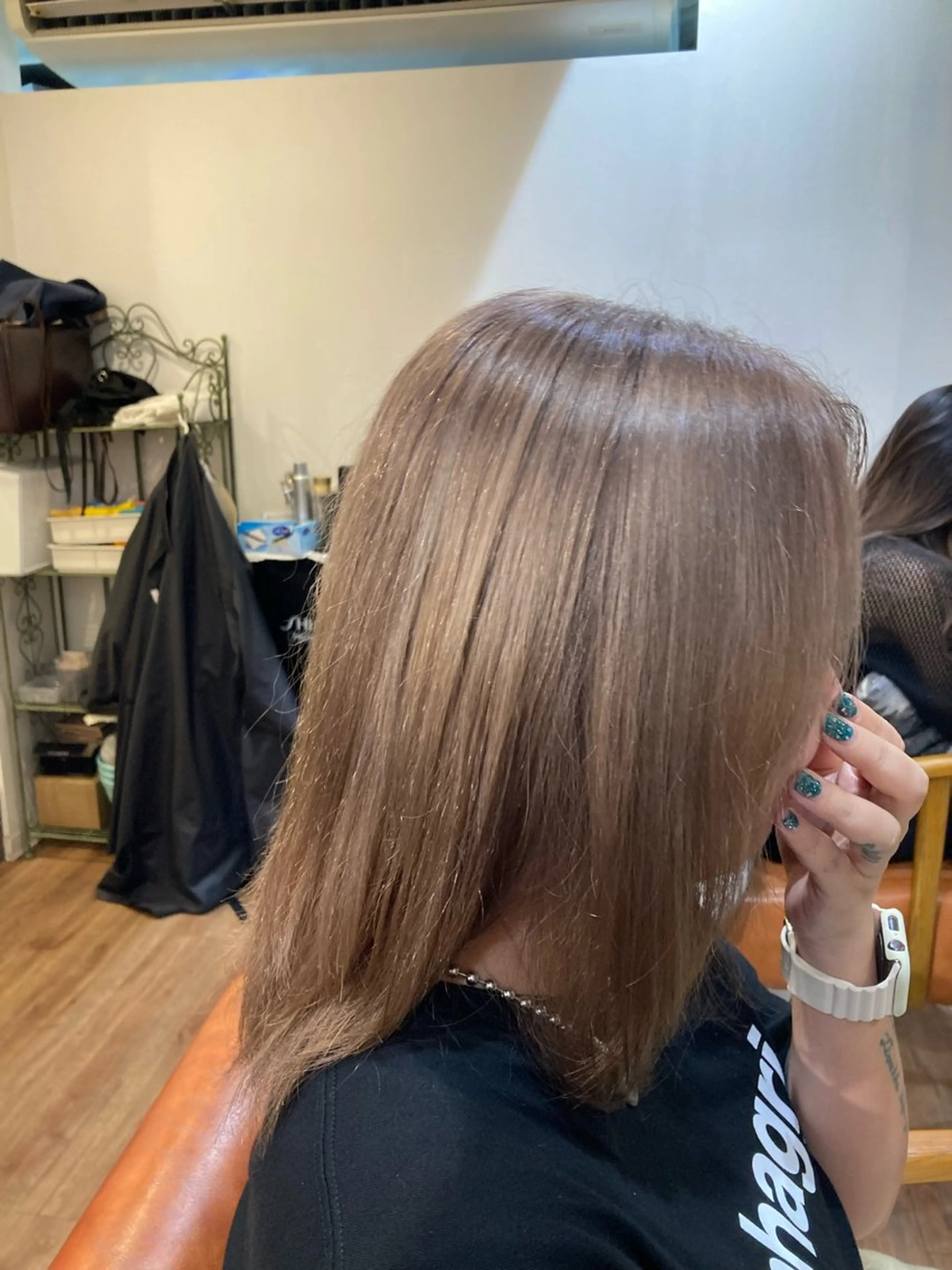 ミディアム カラー ベージュカラー ブリーチ ミルクティーベージュ HUES（ヒューズ）所属・【ミニモ限定価格】 城下竜二のヘアスタイル