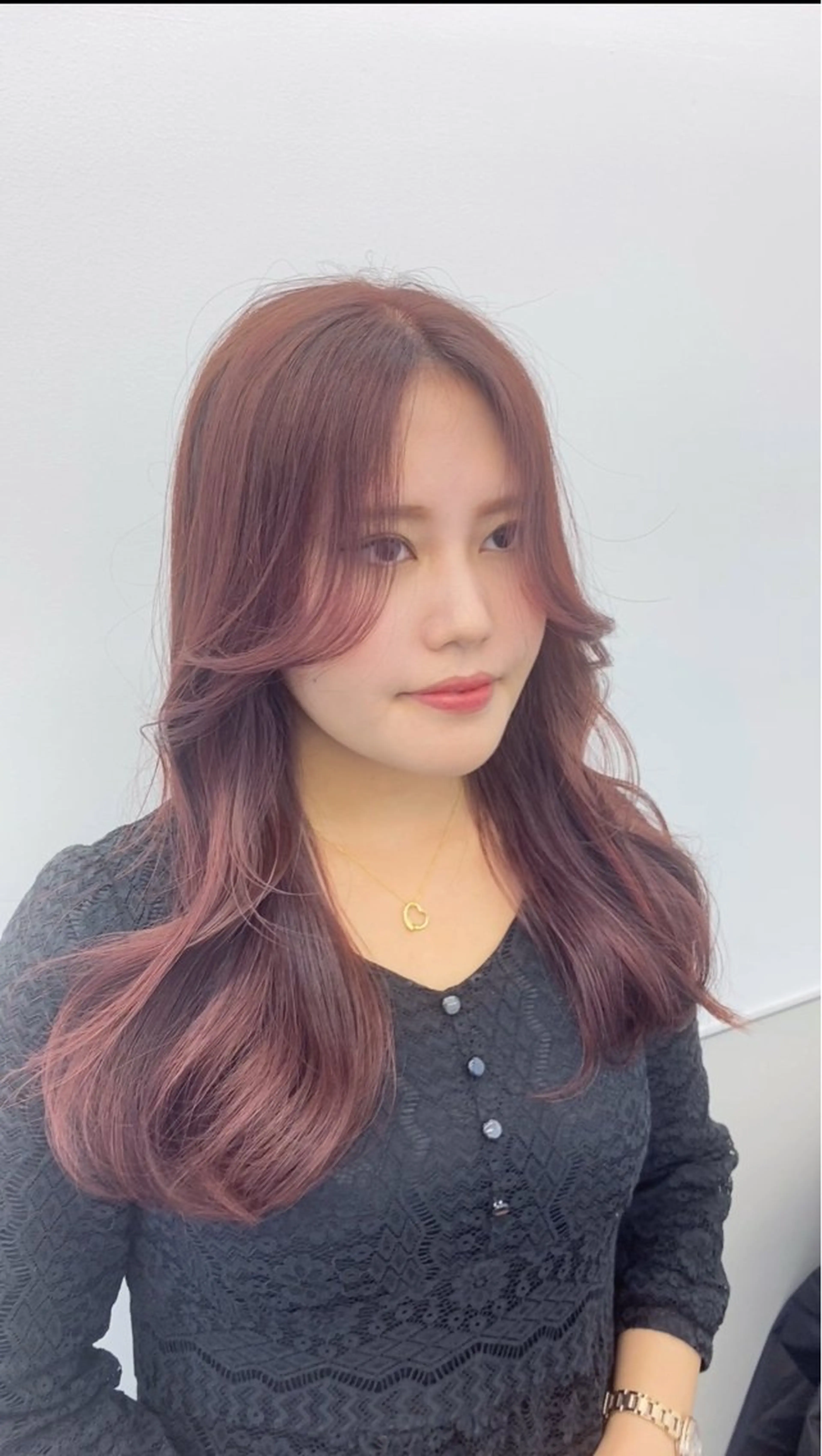 ロング 顔まわりレイヤー 顔周りカット 韓国風ヘア レイヤーカット カット ヘアカラー トリートメント GO TODAY シェアサロン 町田店所属・韓国ヘア🇰🇷 スズキのヘアスタイル