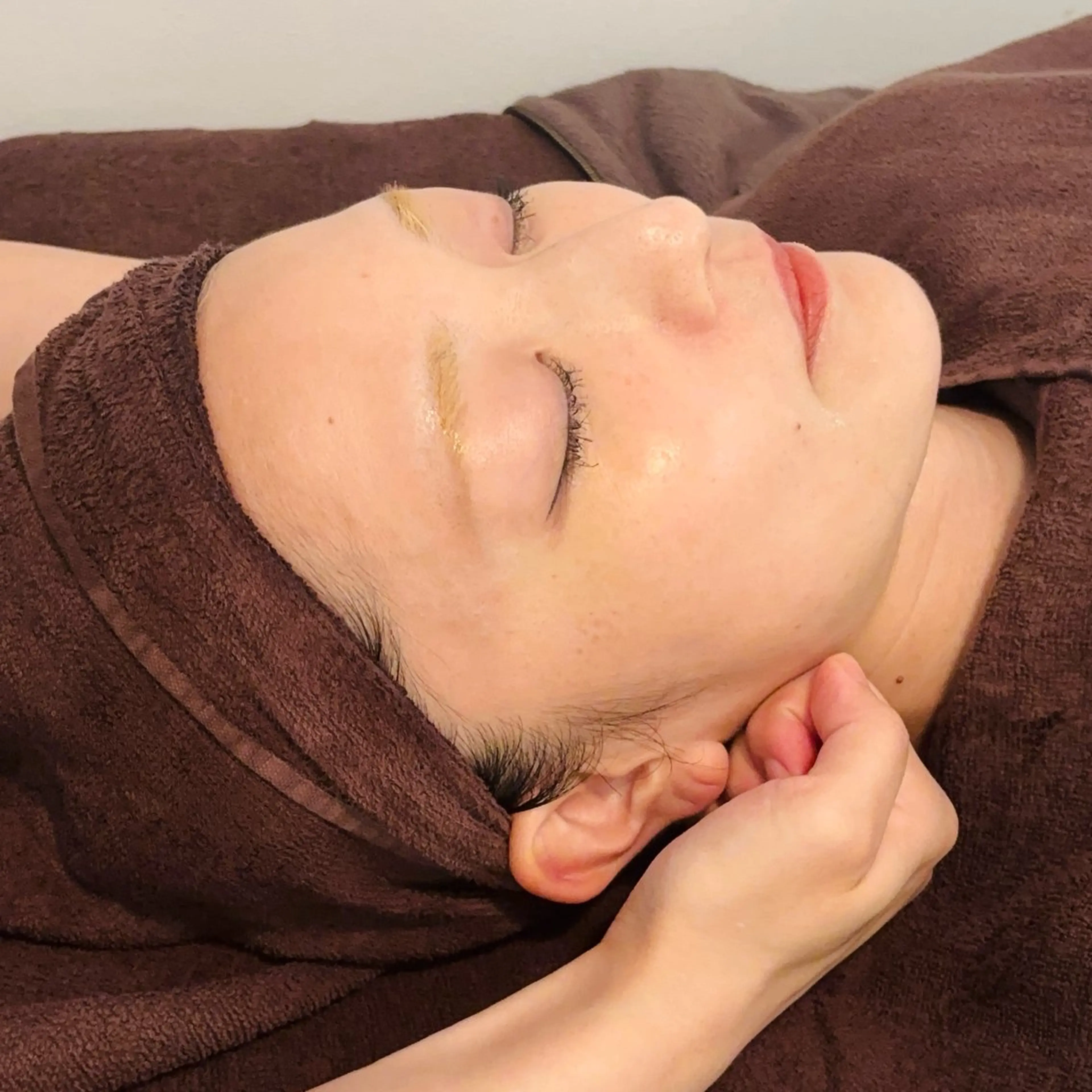 【目の疲れ×首肩コリ×クマ】マッサージ➕目元首元ほぐしマッサージ✨目も首もすっきり✨（45分）ミニモ限定学割U24メンズの写真