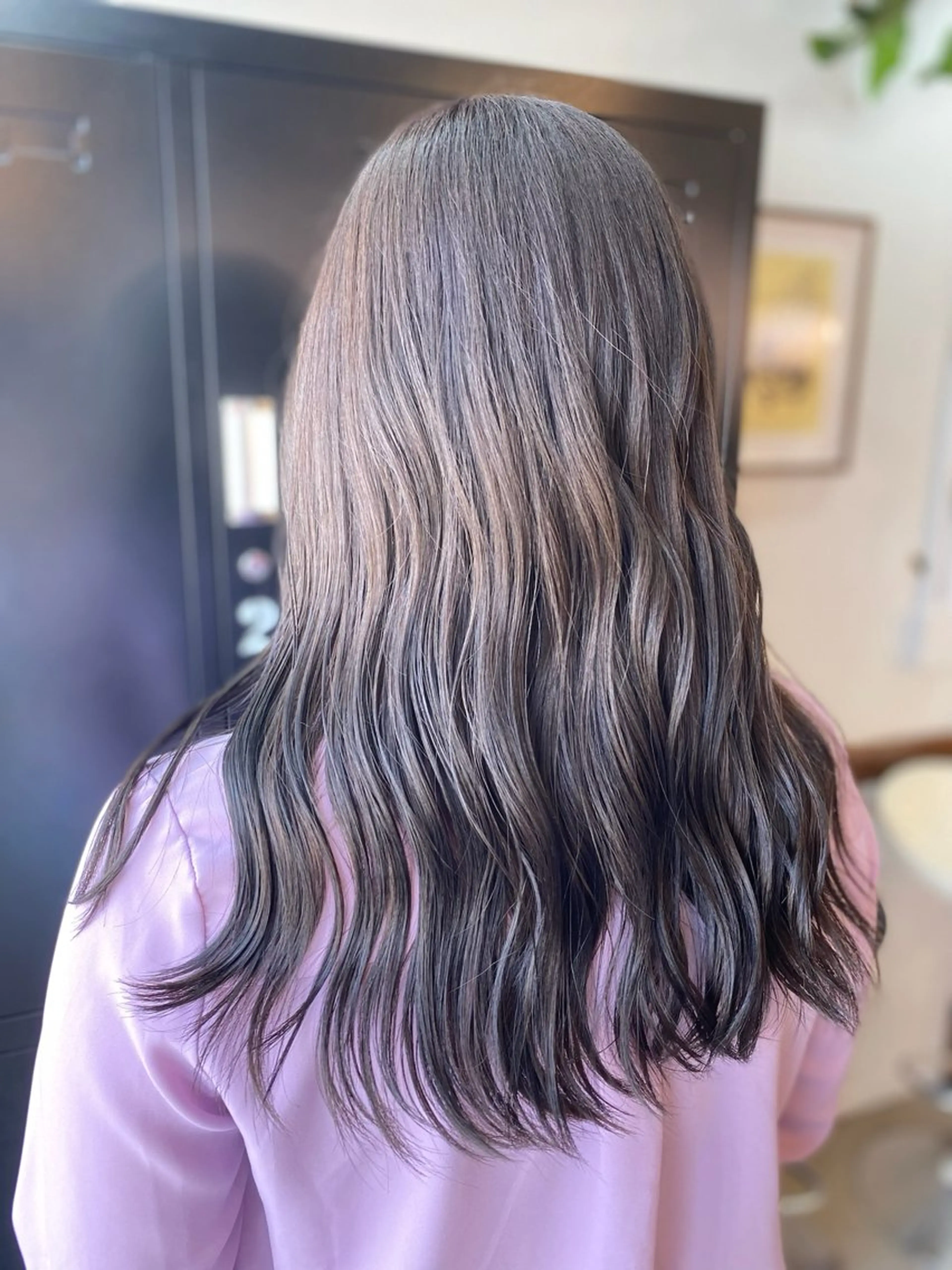 ロング カラー 'Inovel'所属・木宮 美緒のヘアスタイル