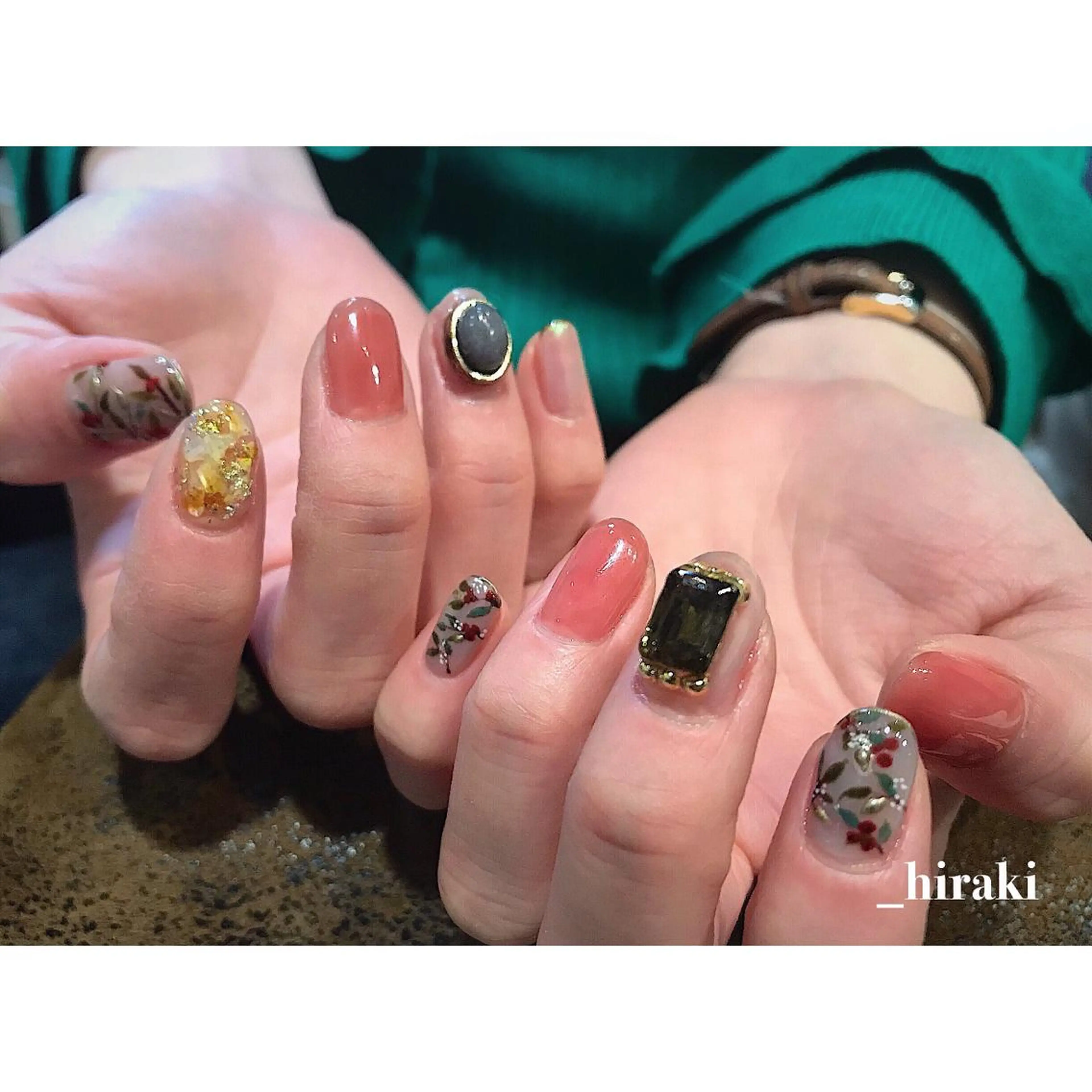 ネイル nail atelier AMBER所属・saori .の眉毛・アイブロウイメージ