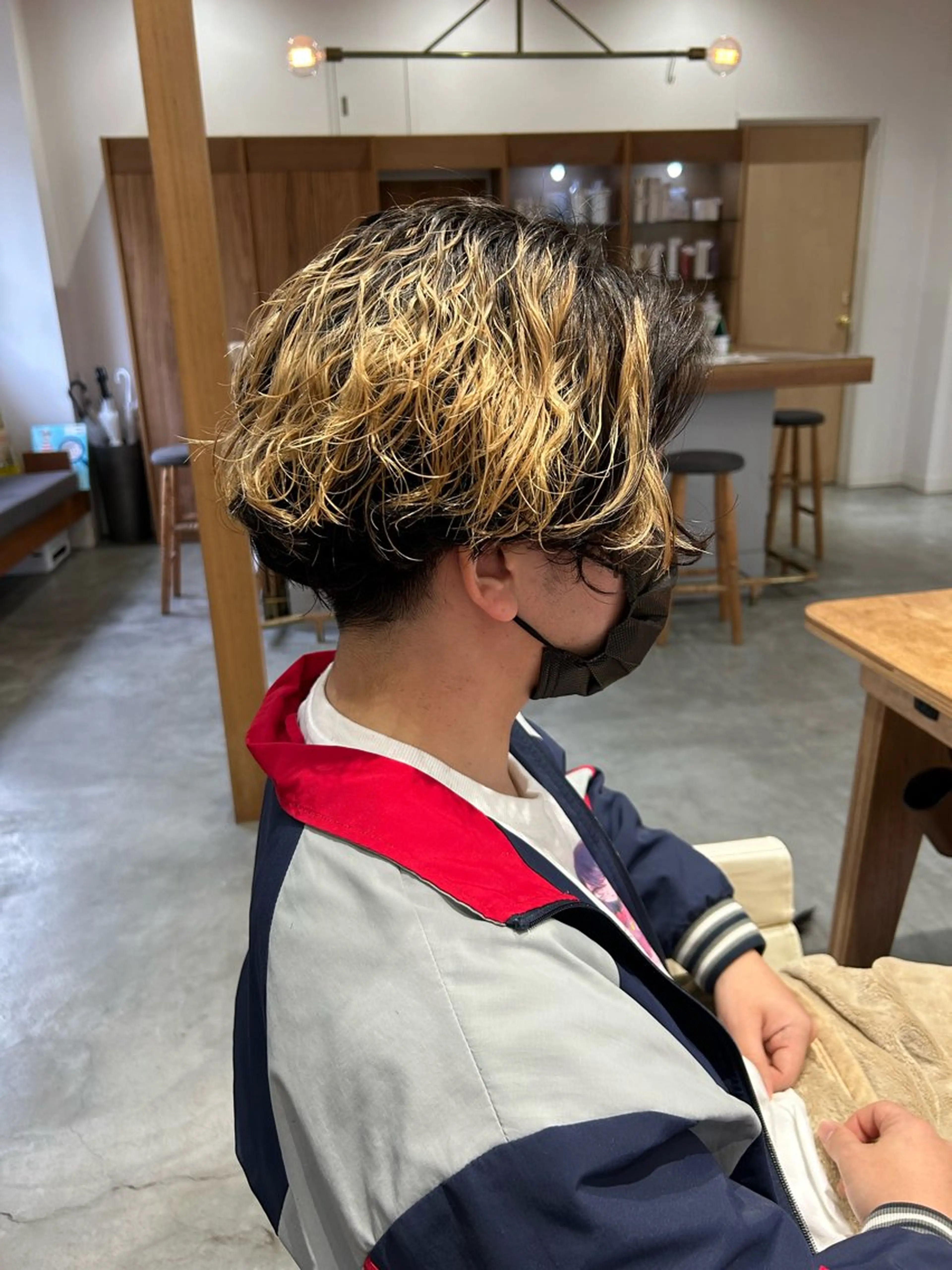 ショート パーマ メンズ メンズハイトーン メンズパーマ カット パーマ fulam所属・佐藤悠生/郡山 メンズパーマ.カットのヘアスタイル