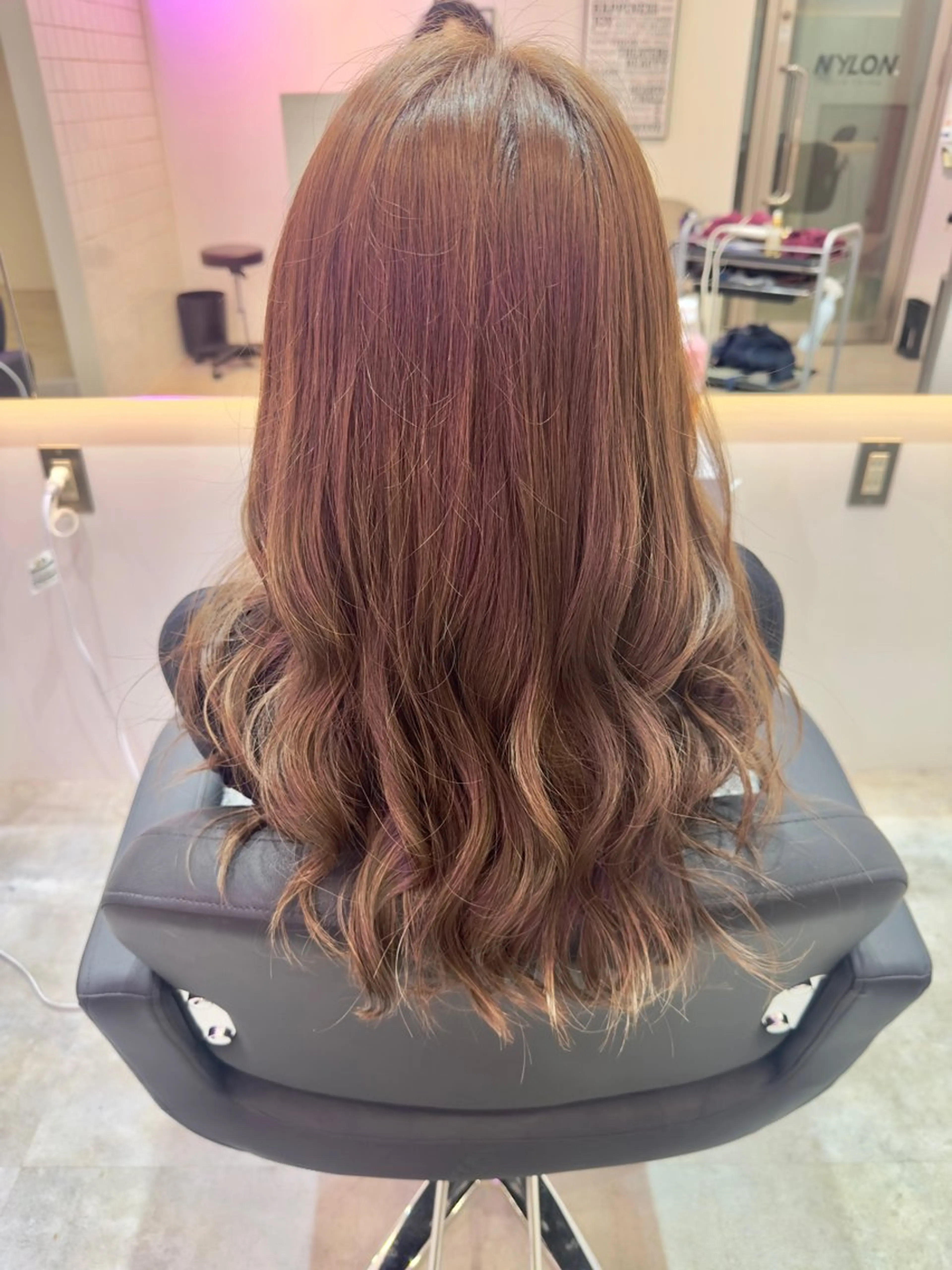 ミディアム NYLON. 柏店所属・お悩み解決美容師🩷 ♠️ベテランそめやのヘアスタイル