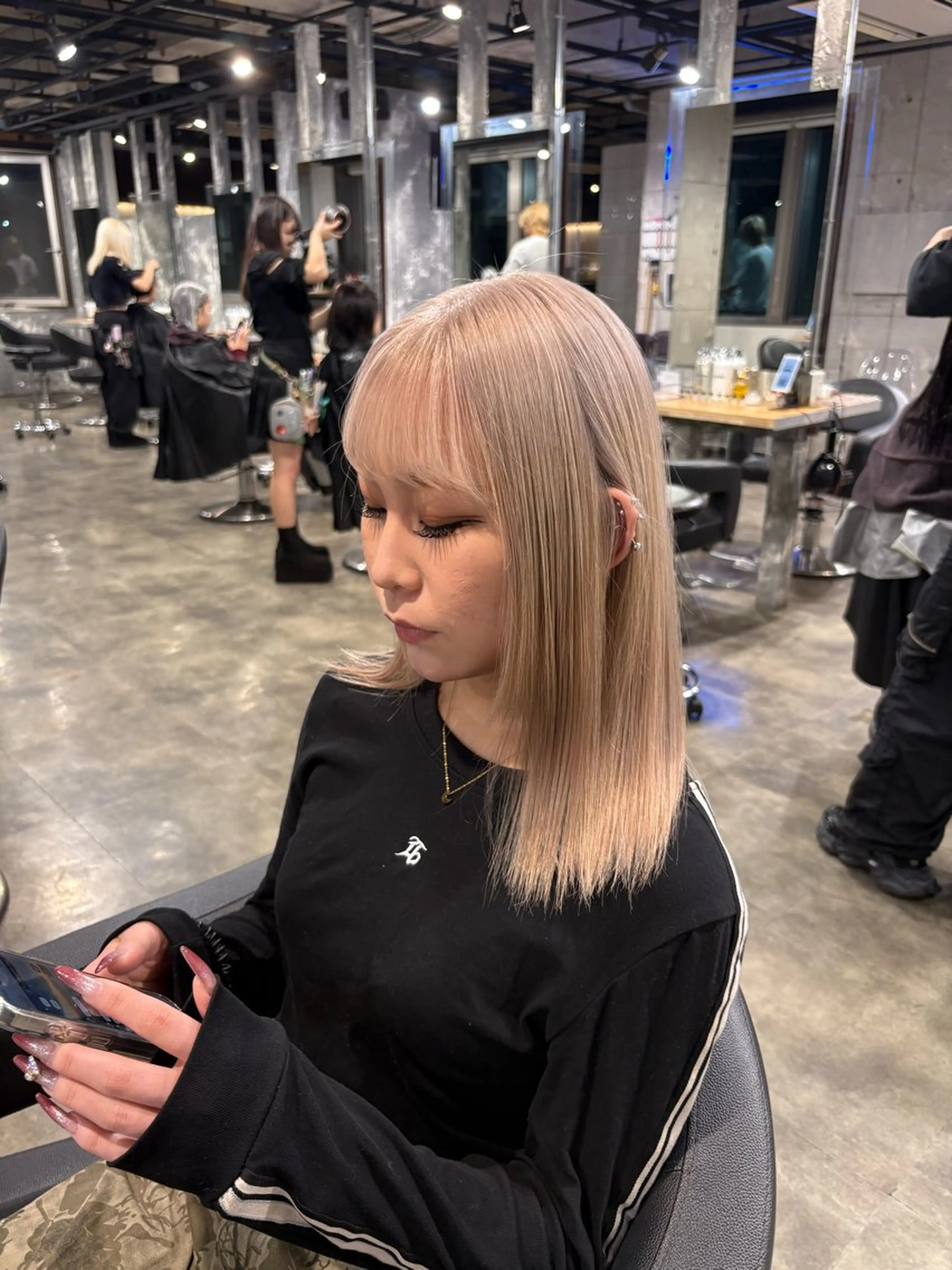 ミディアム カラー ヘアカラー ハイトーン 横浜💞ミオのヘアスタイル