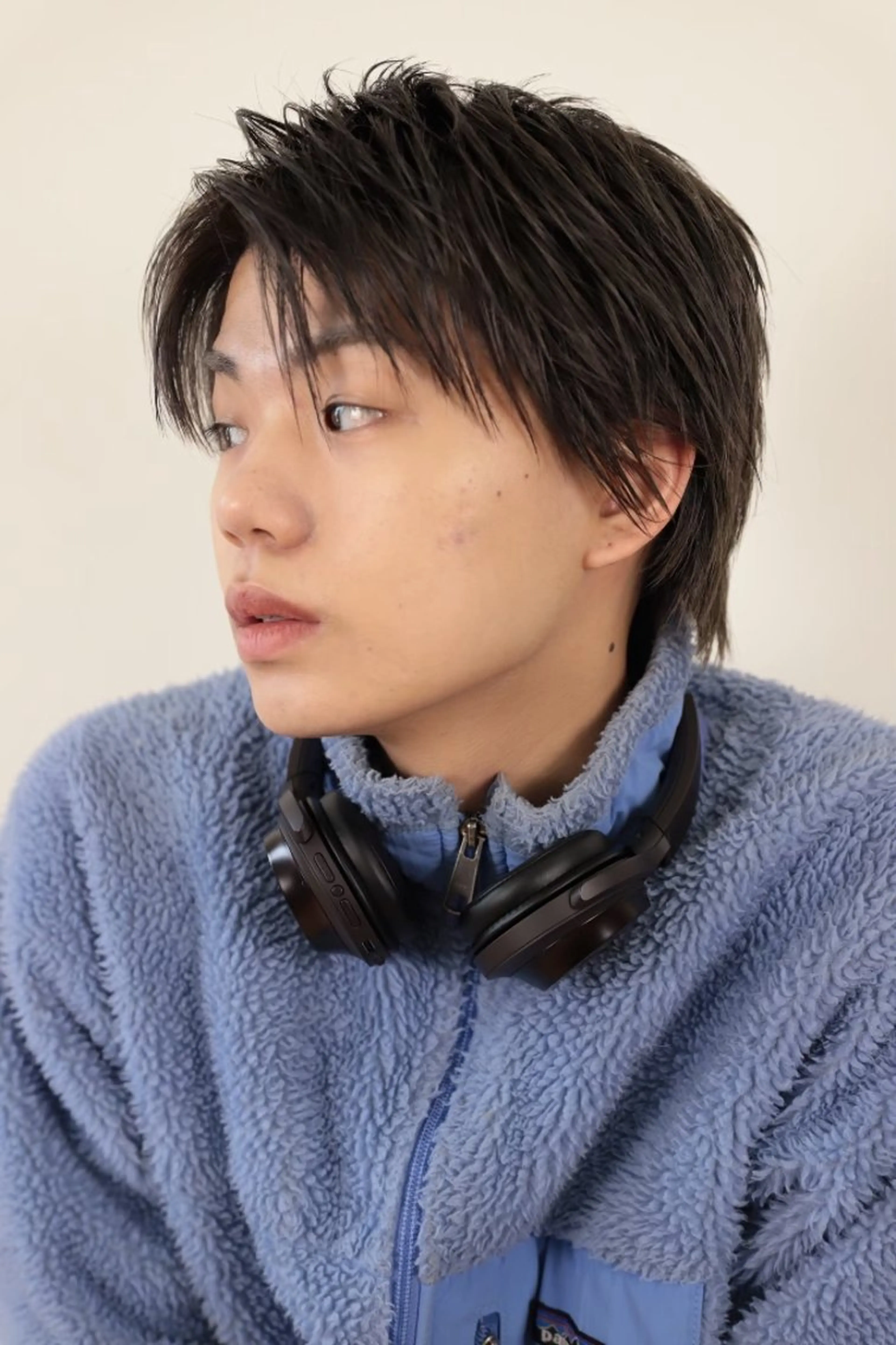 メンズ メンズ ヘアメイク  ハイトーン キャロのヘアスタイル