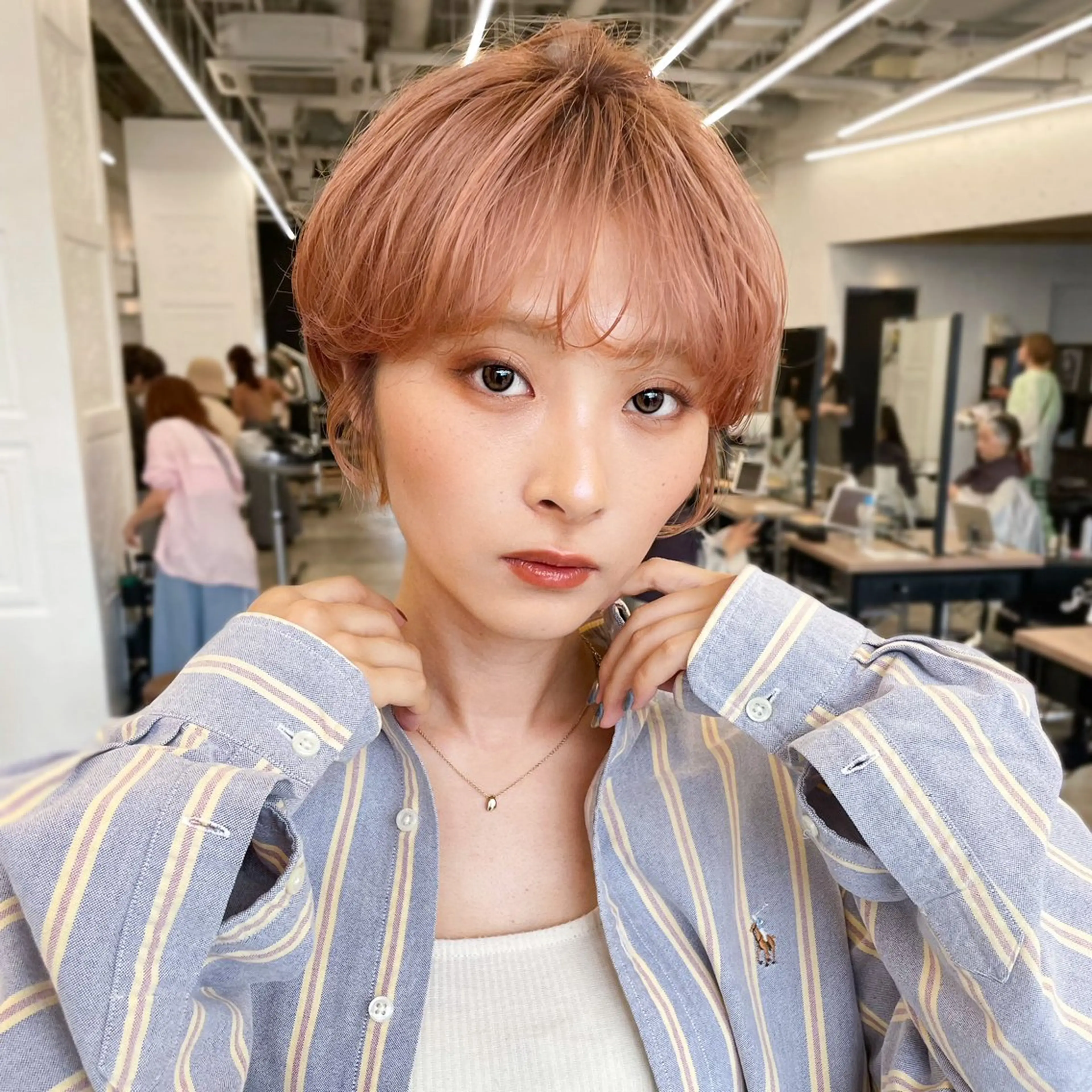 ショート パーマ ショートヘア カット ヘアカラー レイヤー/ショート透 明感カラー/西田祐賀のヘアスタイル