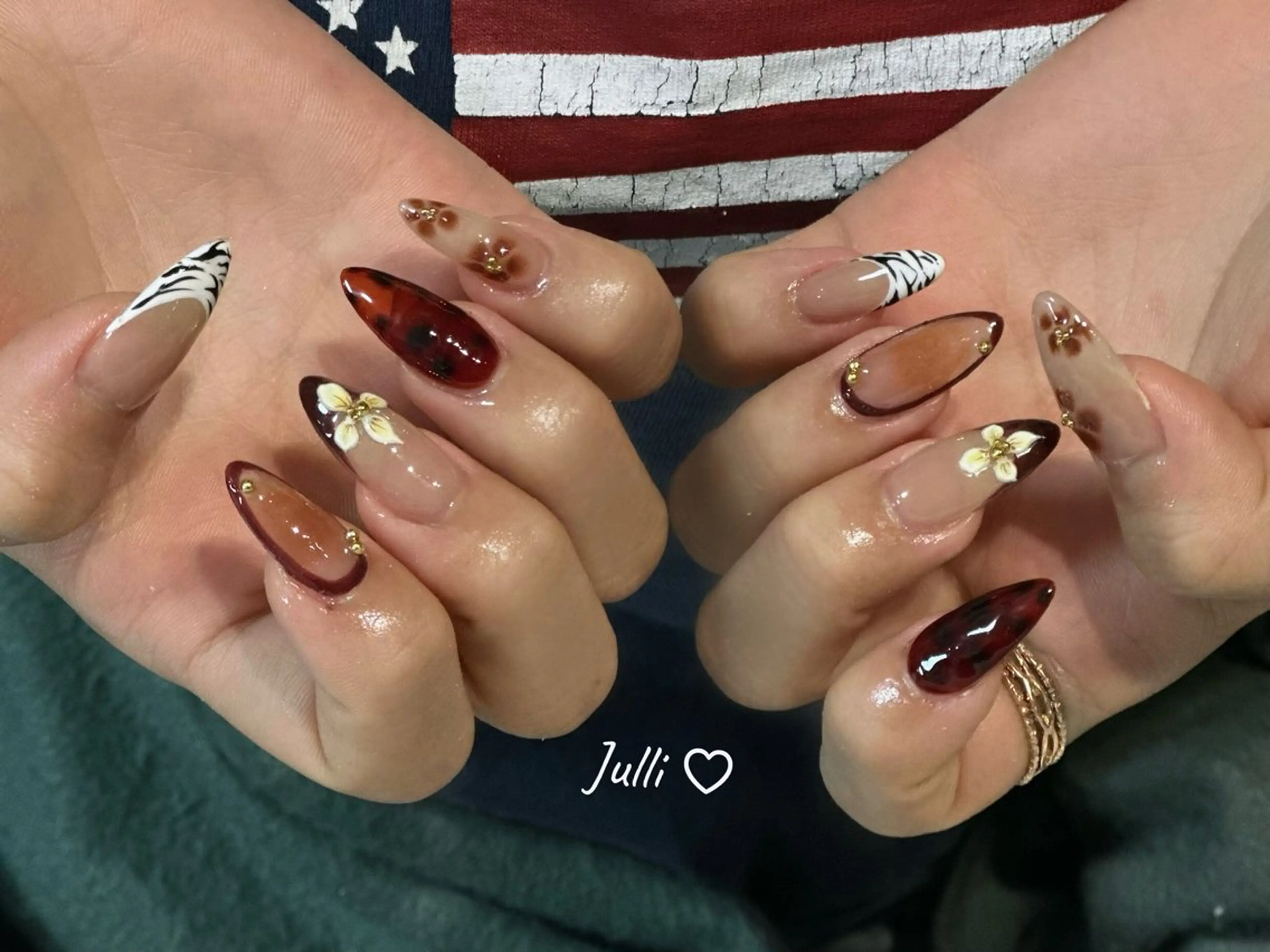 ネイル ボルドー ブラウン チークネイル ドット フットネイル Julli ジュリのネイルデザイン