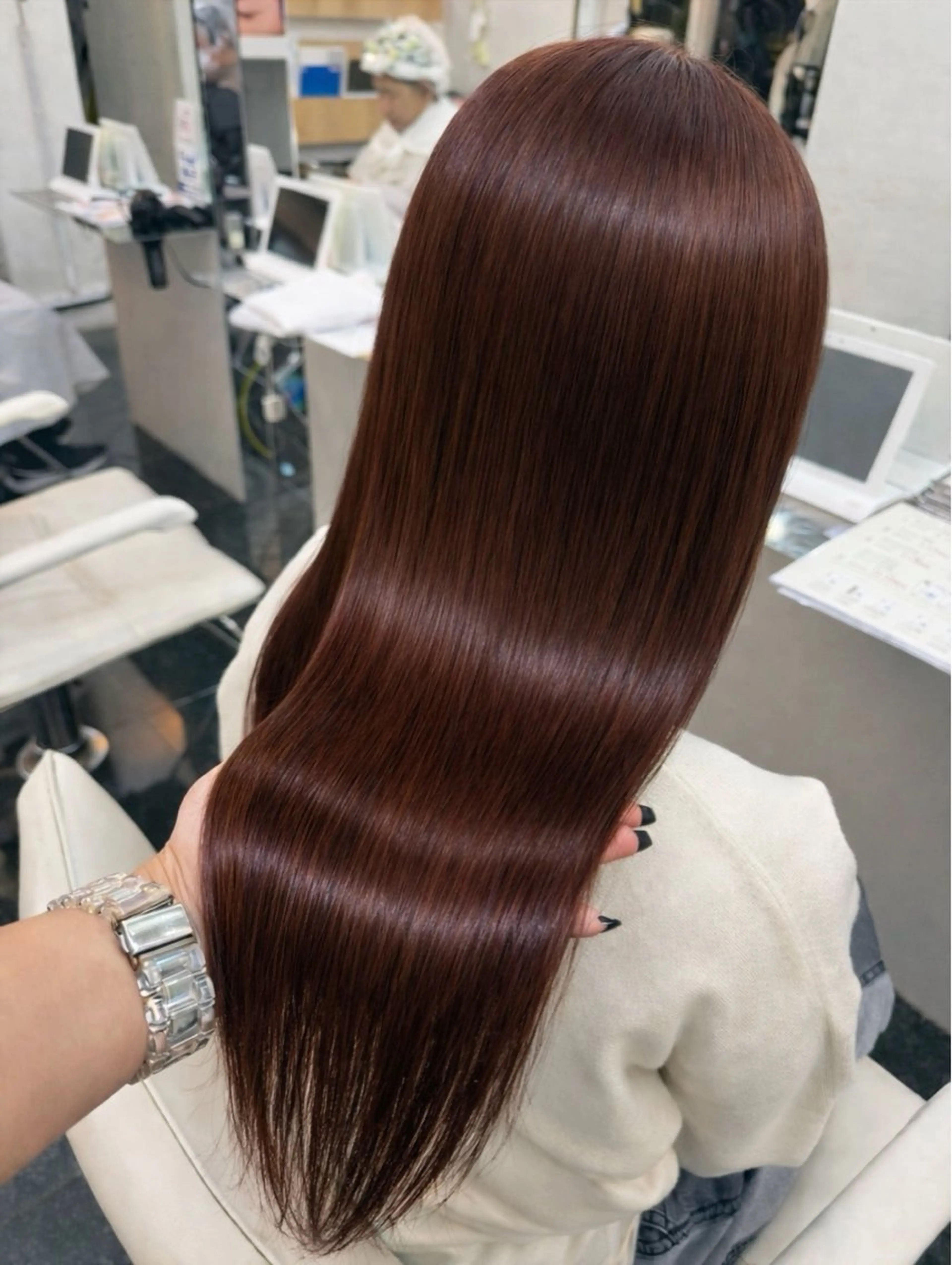 ロング カラー ブリーチ 透明感カラー ブリーチなしカラー 髪質改善 ヘアカラー 髪質改善カラー｜ Yukino🫧のヘアスタイル