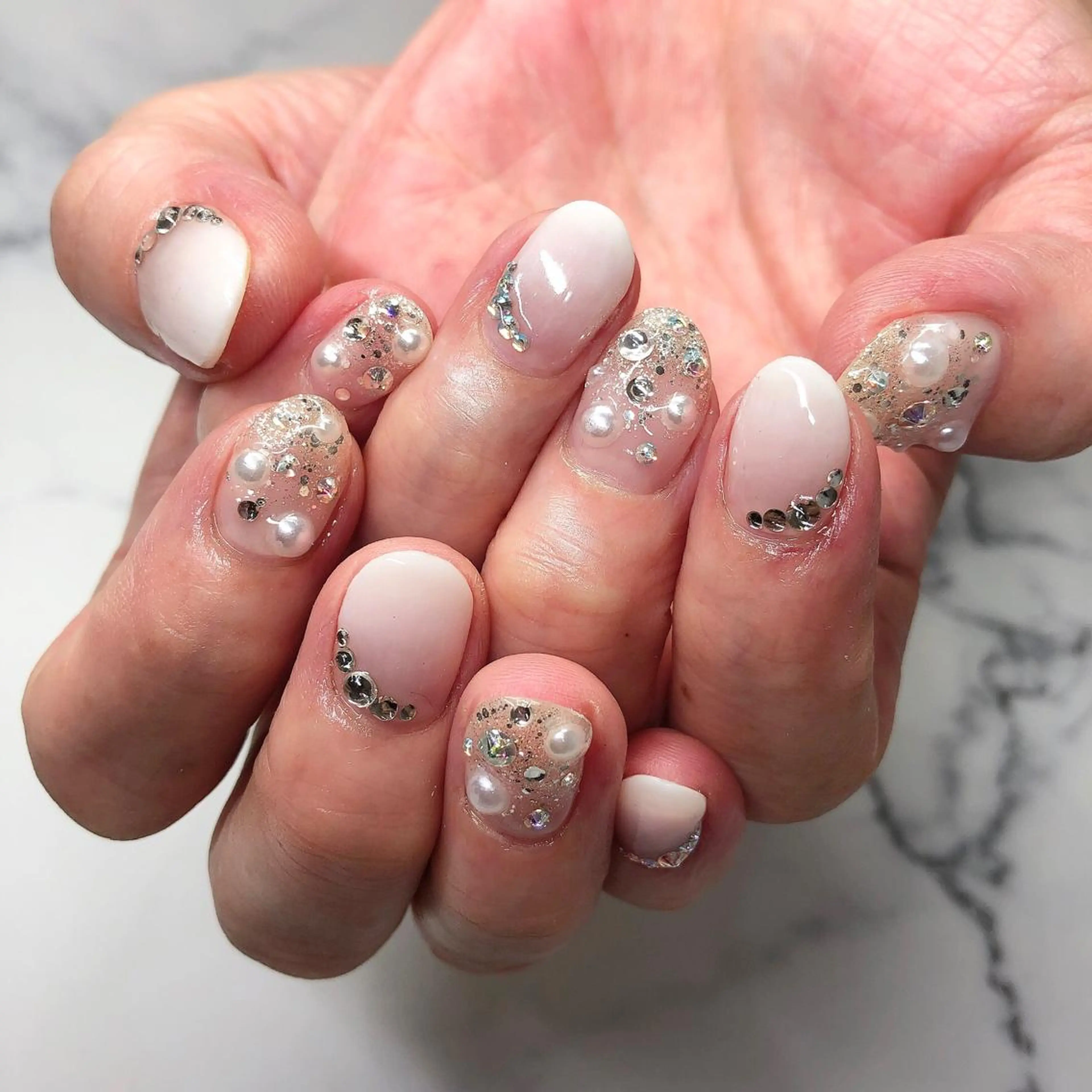 ロング カラー ヘアアレンジ キッズ ネイル マツエク・マツパ 福田 加奈のネイルデザイン