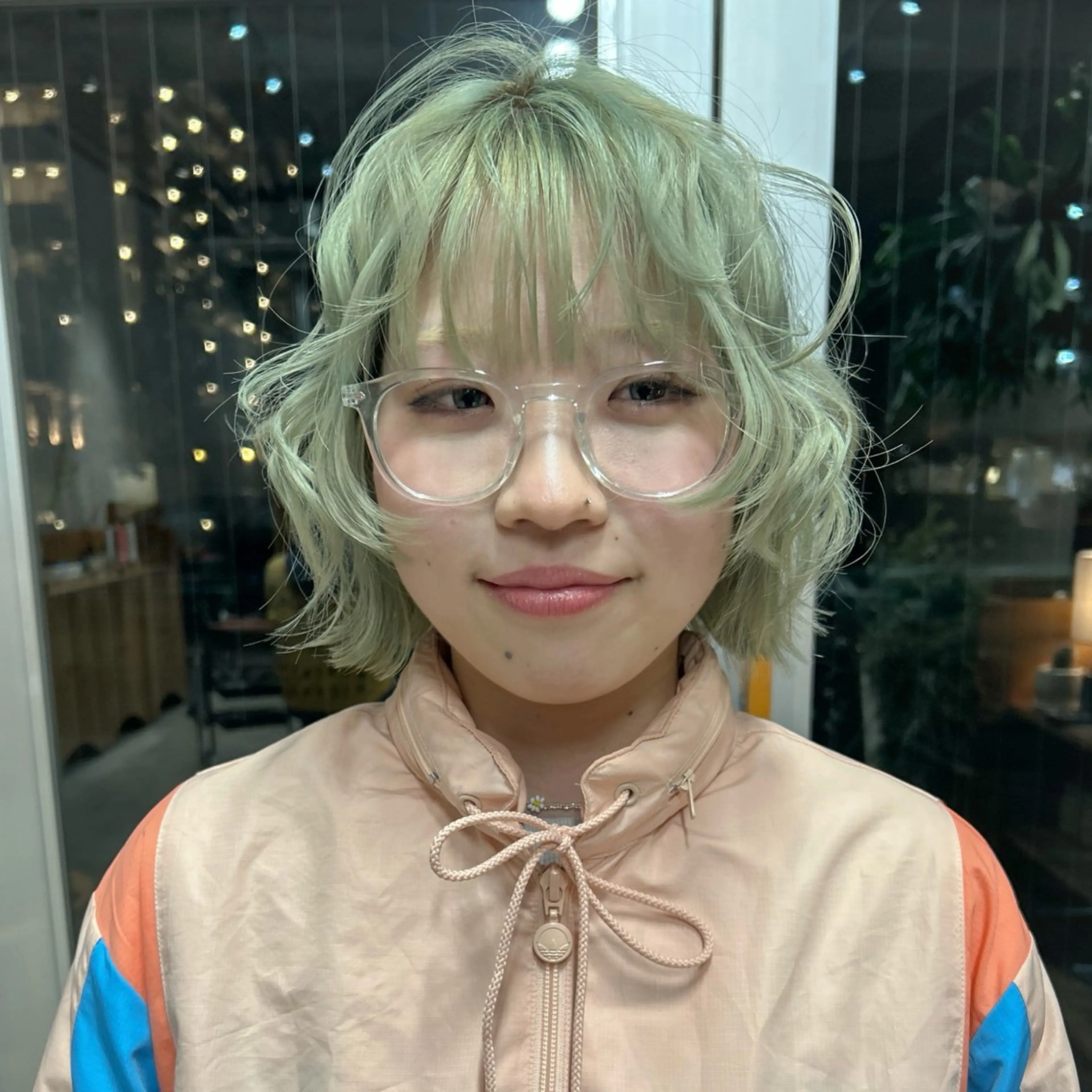 カラー ヘアカラー カエデ🐬 カットカラーモデルのヘアスタイル