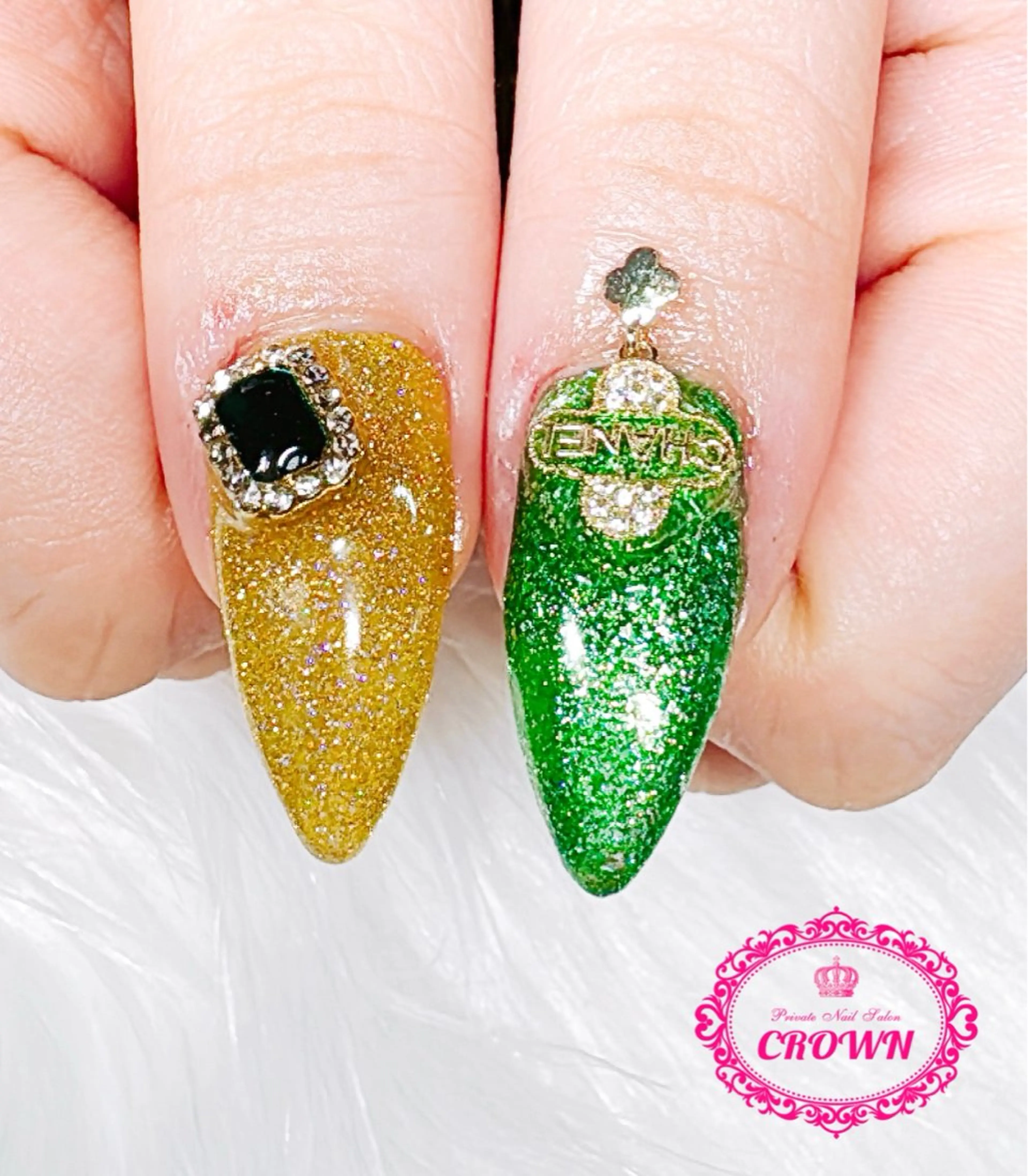ネイル CROWN プライベートサロンのネイルデザイン