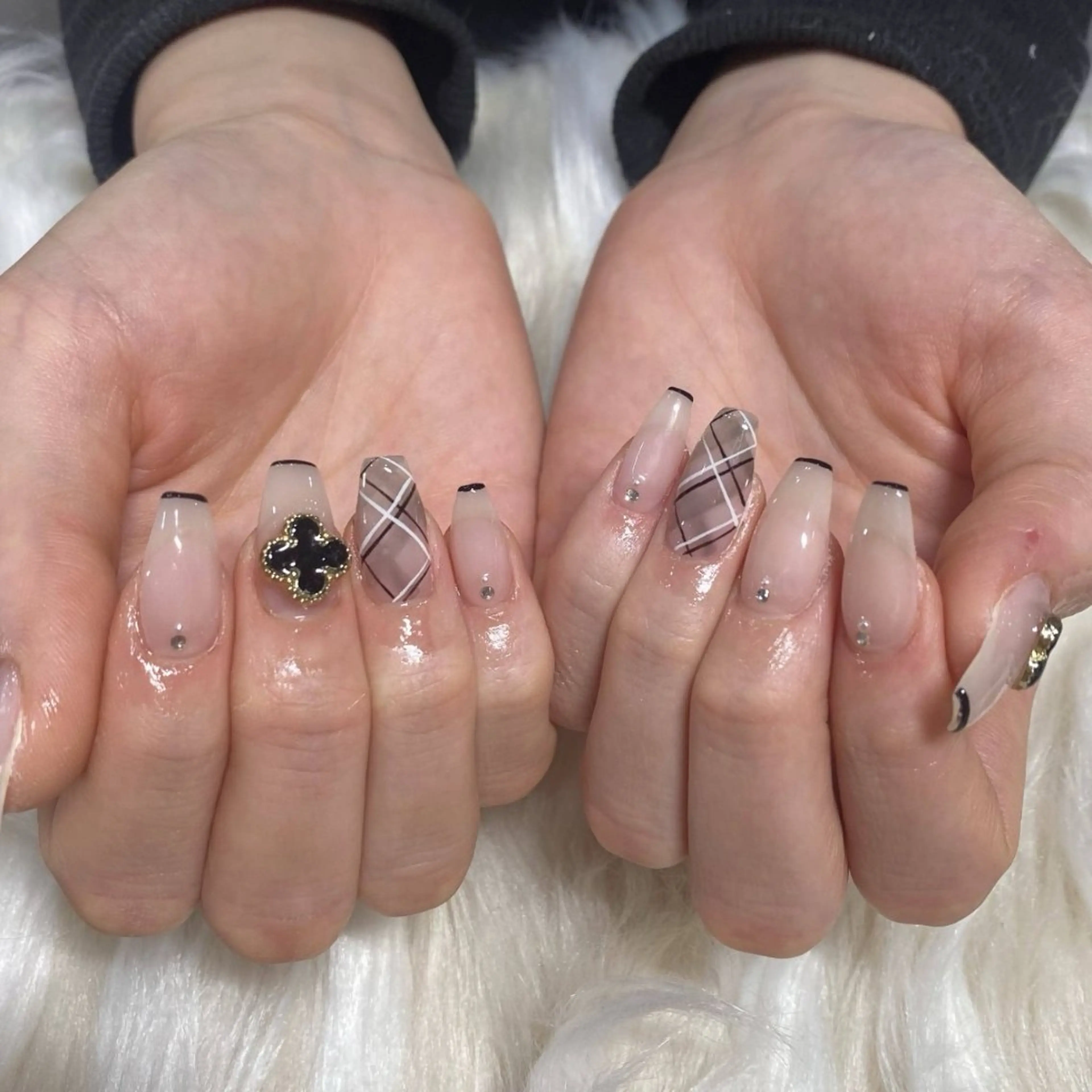 ネイル 長さ出し フレンチネイル ジェルネイル グラデーション 韓国ネイル ハンドネイル Nail&eye Belire 新宿のネイルデザイン