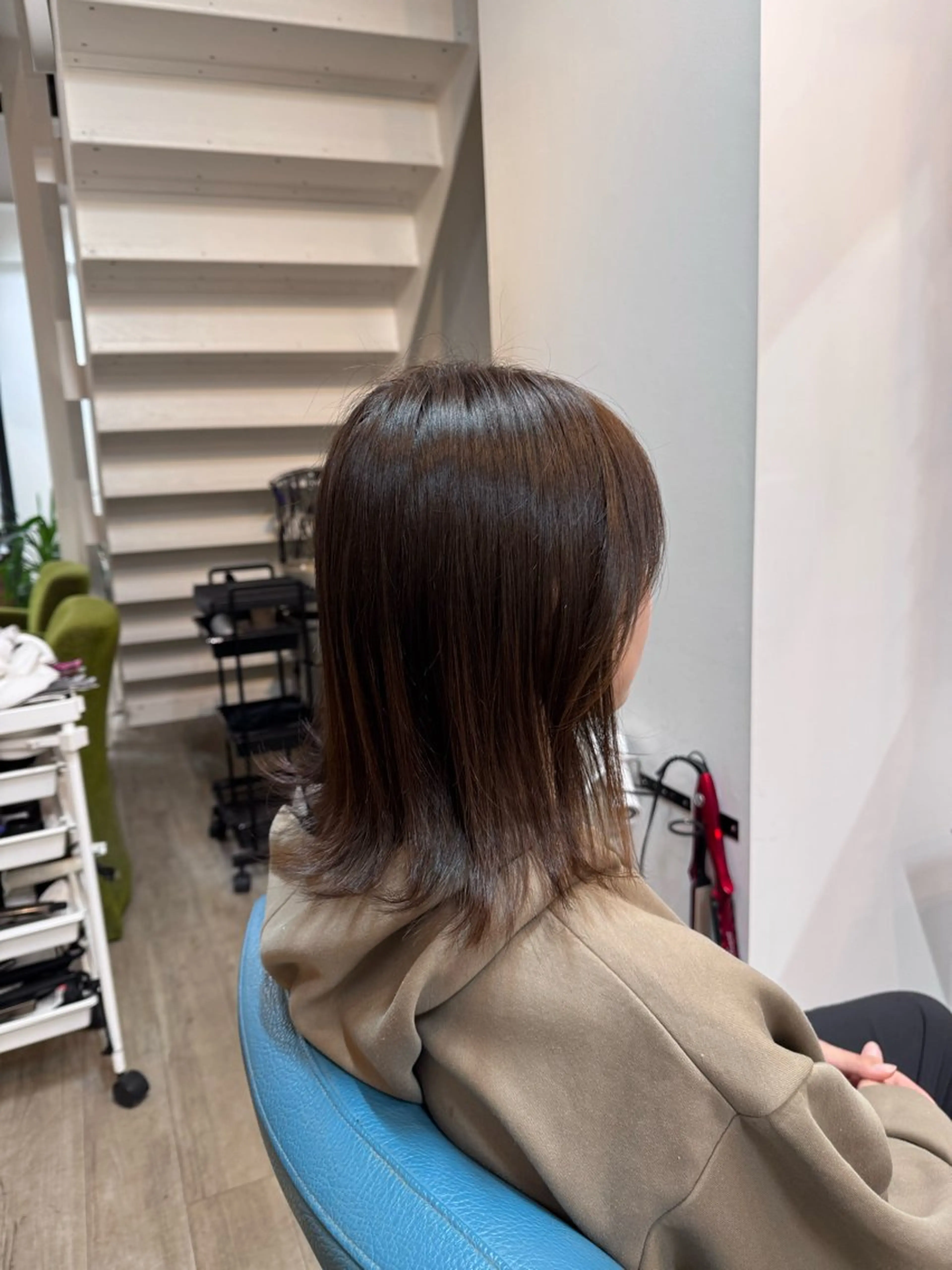 ミディアム アッシュ ヘアカラー CHEST　若松 采実の眉毛・アイブロウイメージ