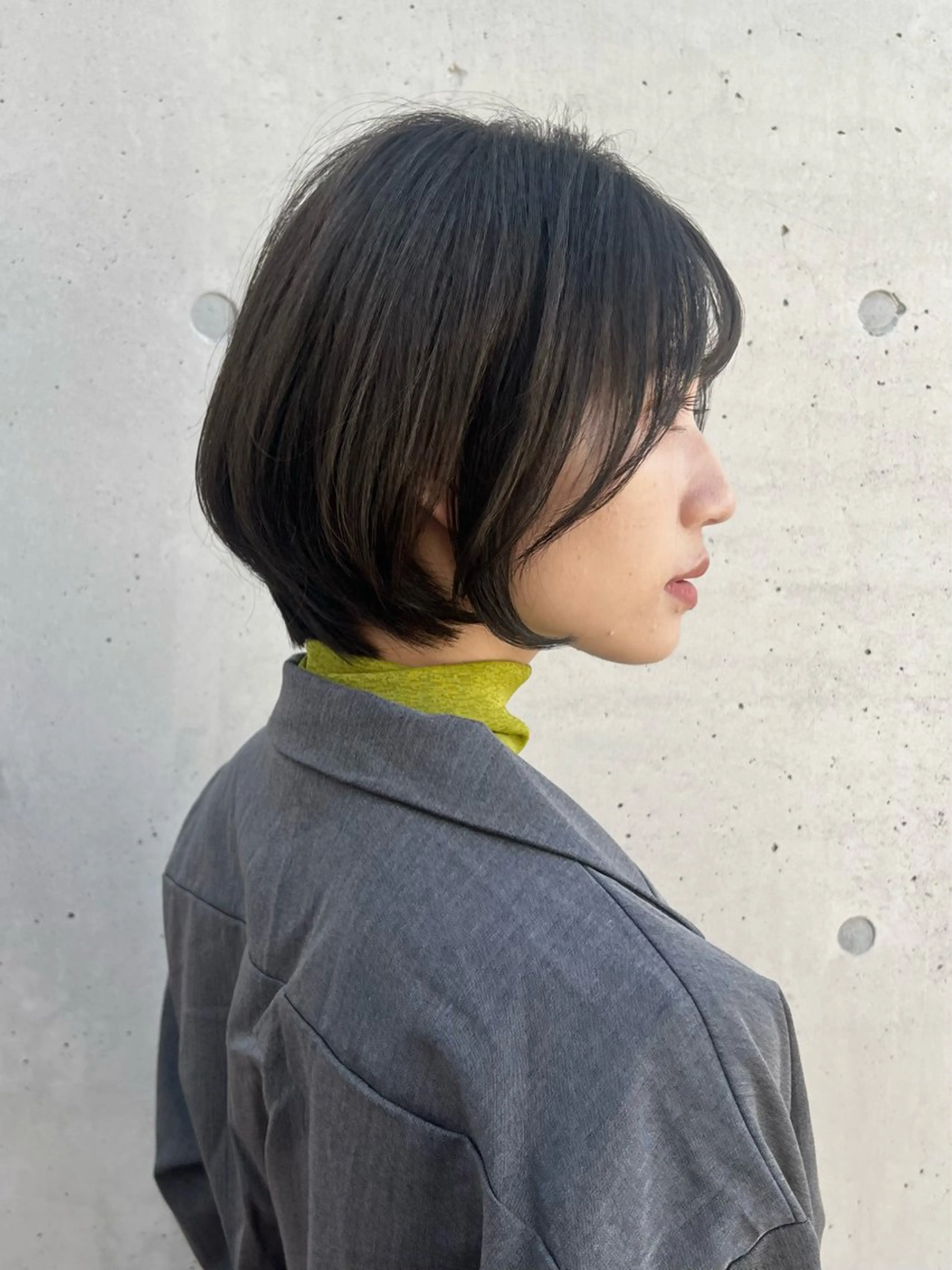 ショート アッシュ アッシュグレー カット ヘアカラー トリートメント 高木 麻知子のヘアスタイル