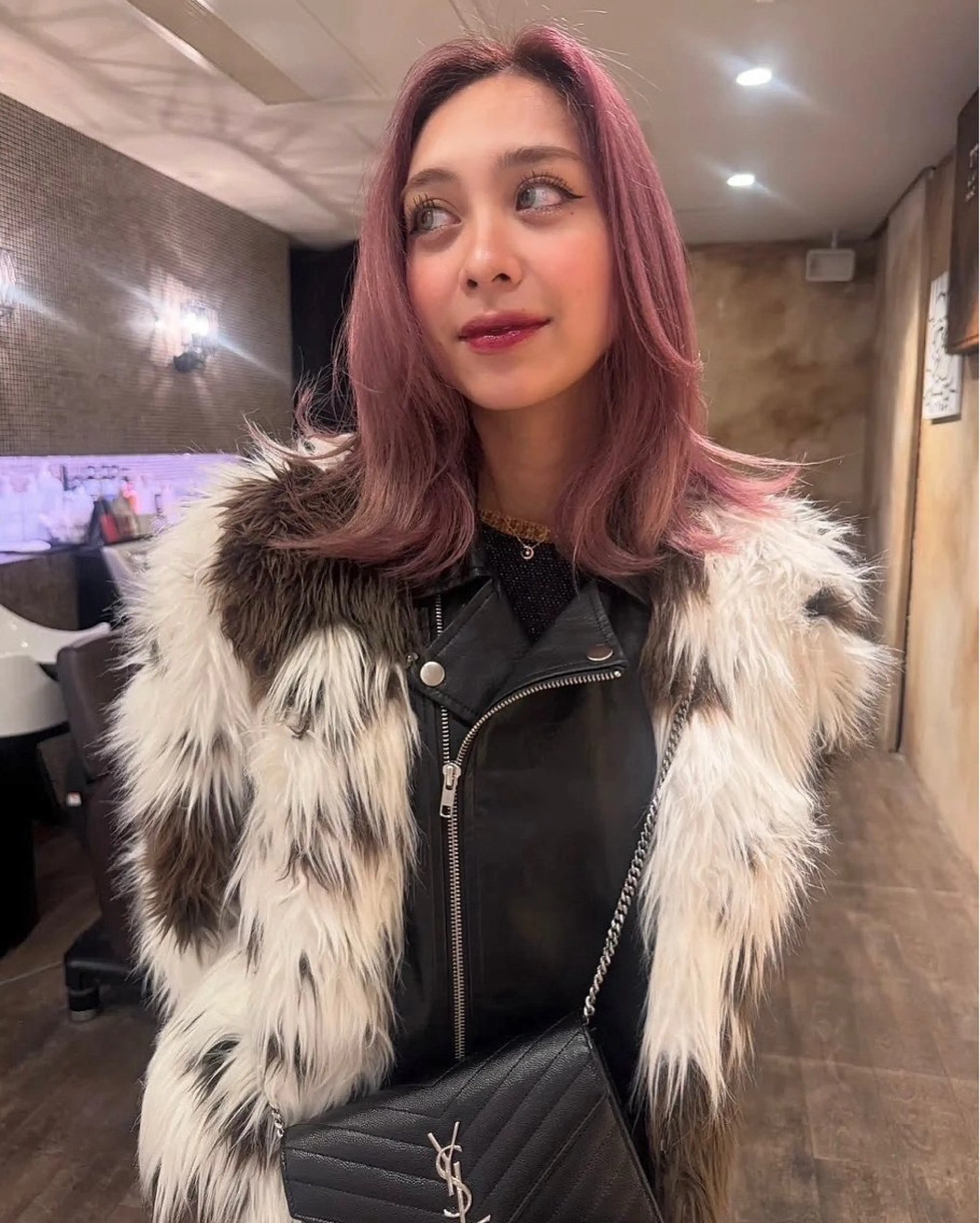 セミロング ヘアカラー lot Karen / 心斎橋のヘアスタイル