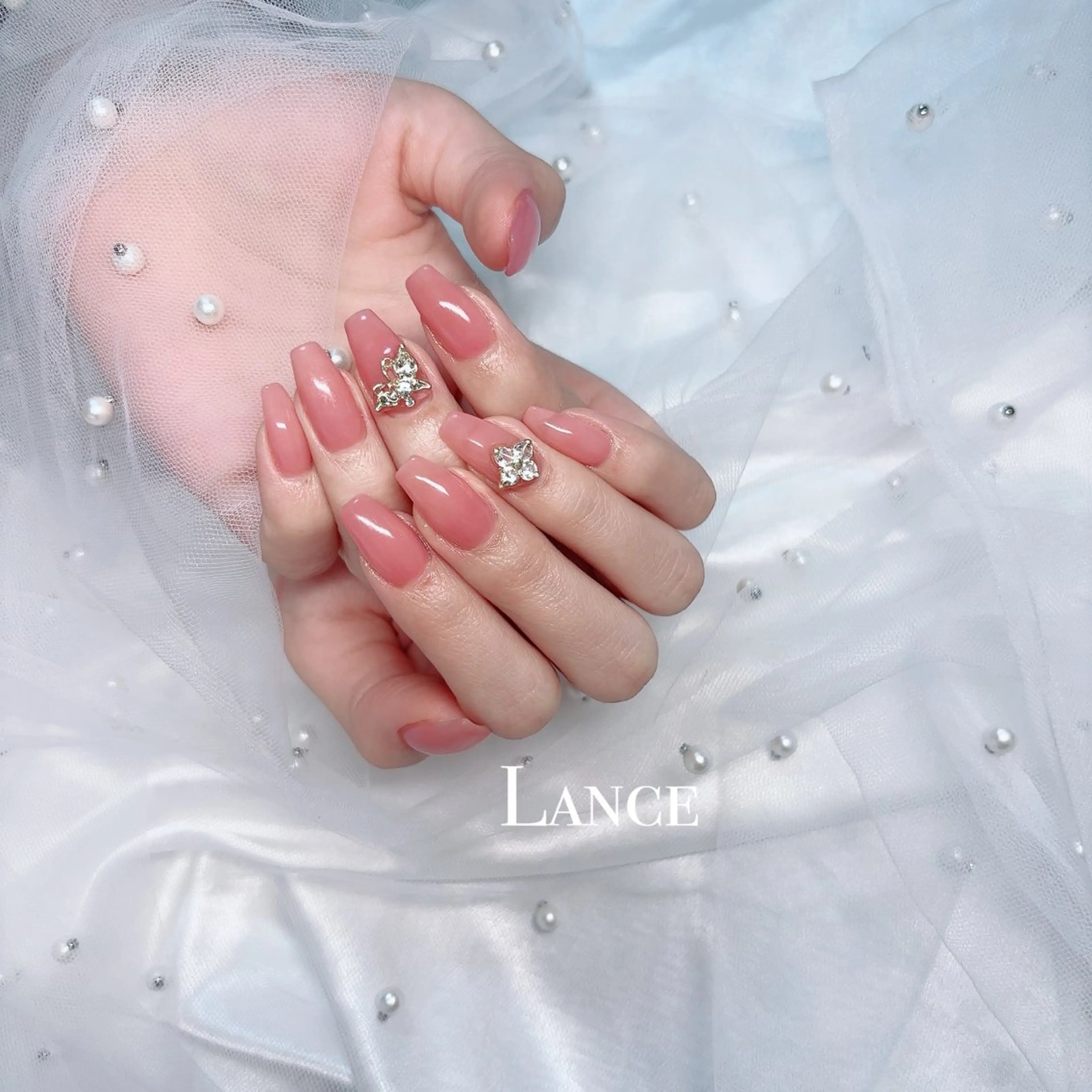 ネイル オーロラネイル フットネイル フレンチネイル キラキラネイル 韓国ネイル Lance nailのネイルデザイン