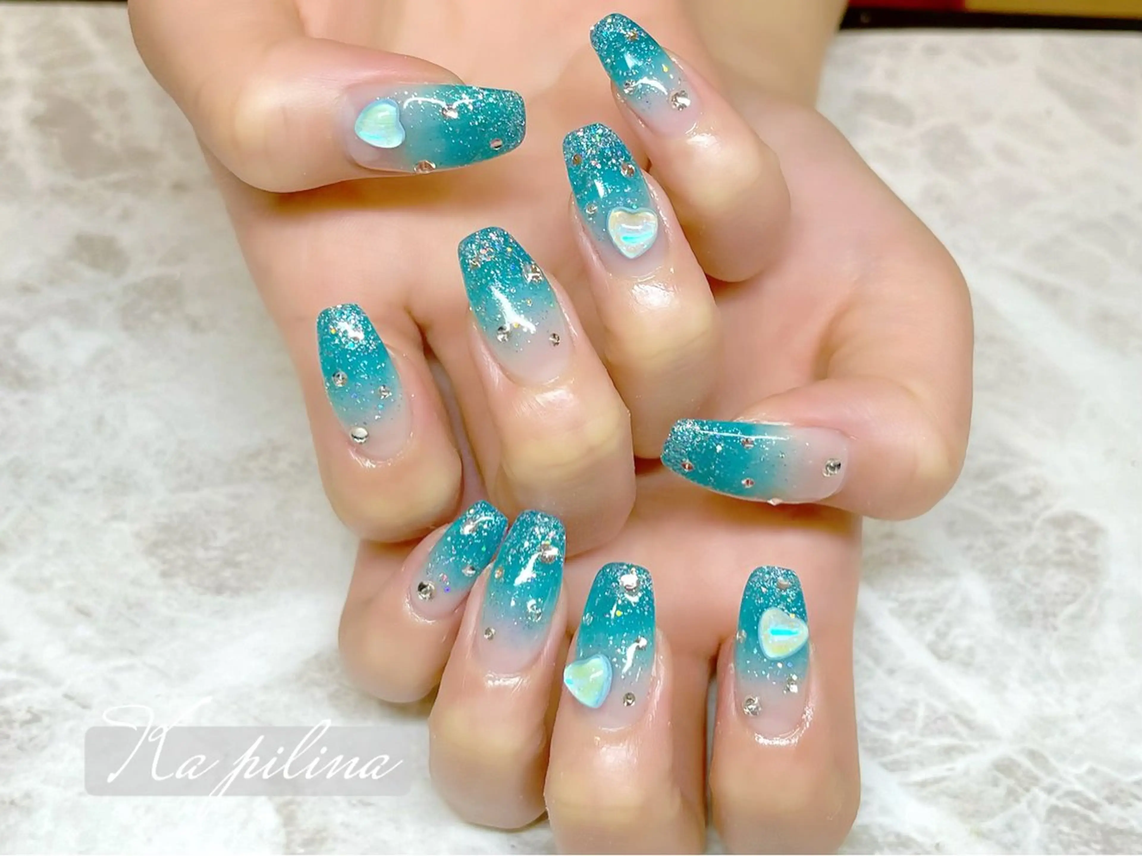 ネイル ハート キラキラネイル Ka pilina所属・♡プライベートサロン Ka pilina♡のネイルデザイン
