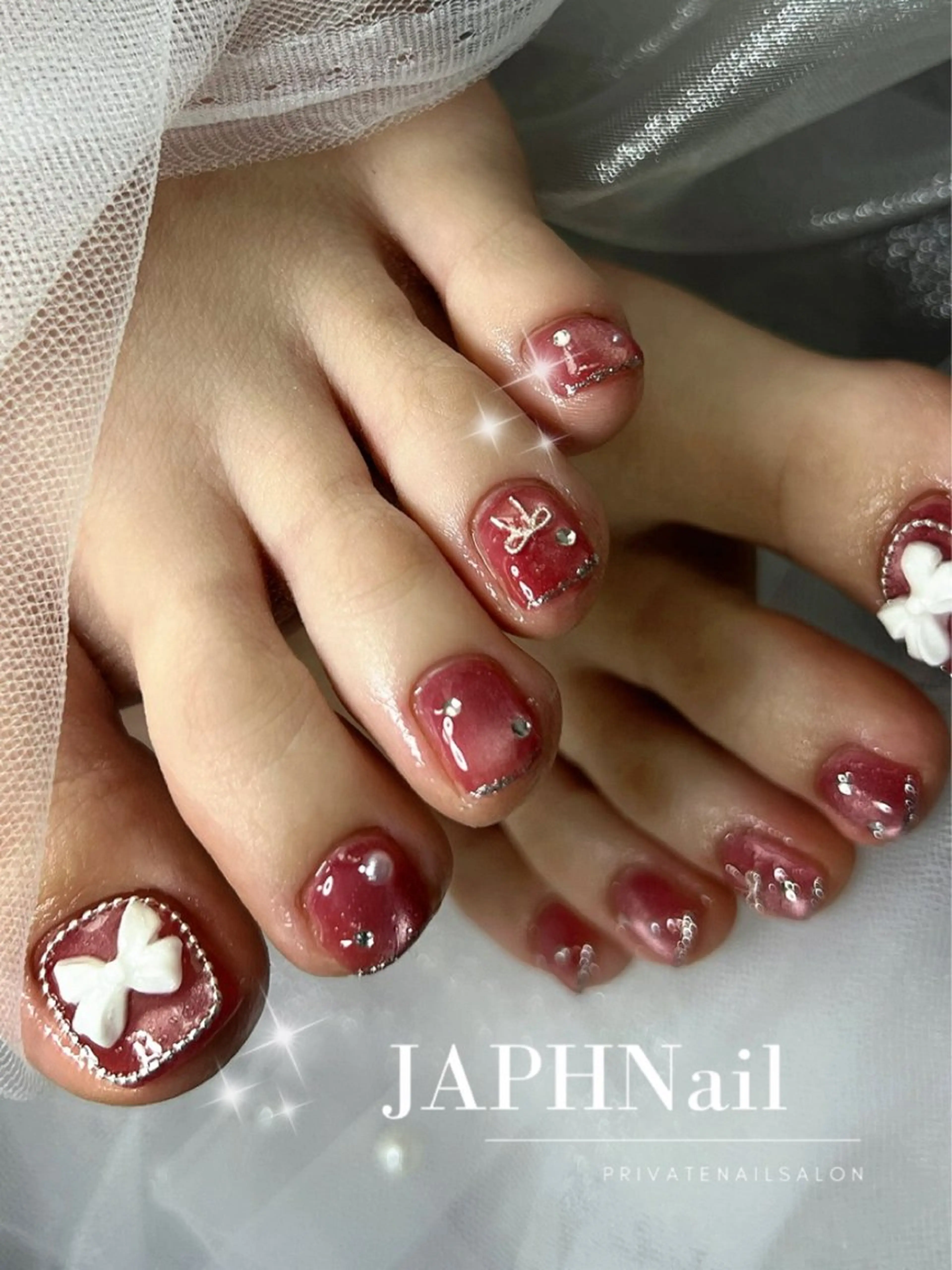 ネイル フットネイル キラキラネイル ロングネイル ニュアンスネイル ワンホンネイル フットネイル NailSalon /JAPHのネイルデザイン