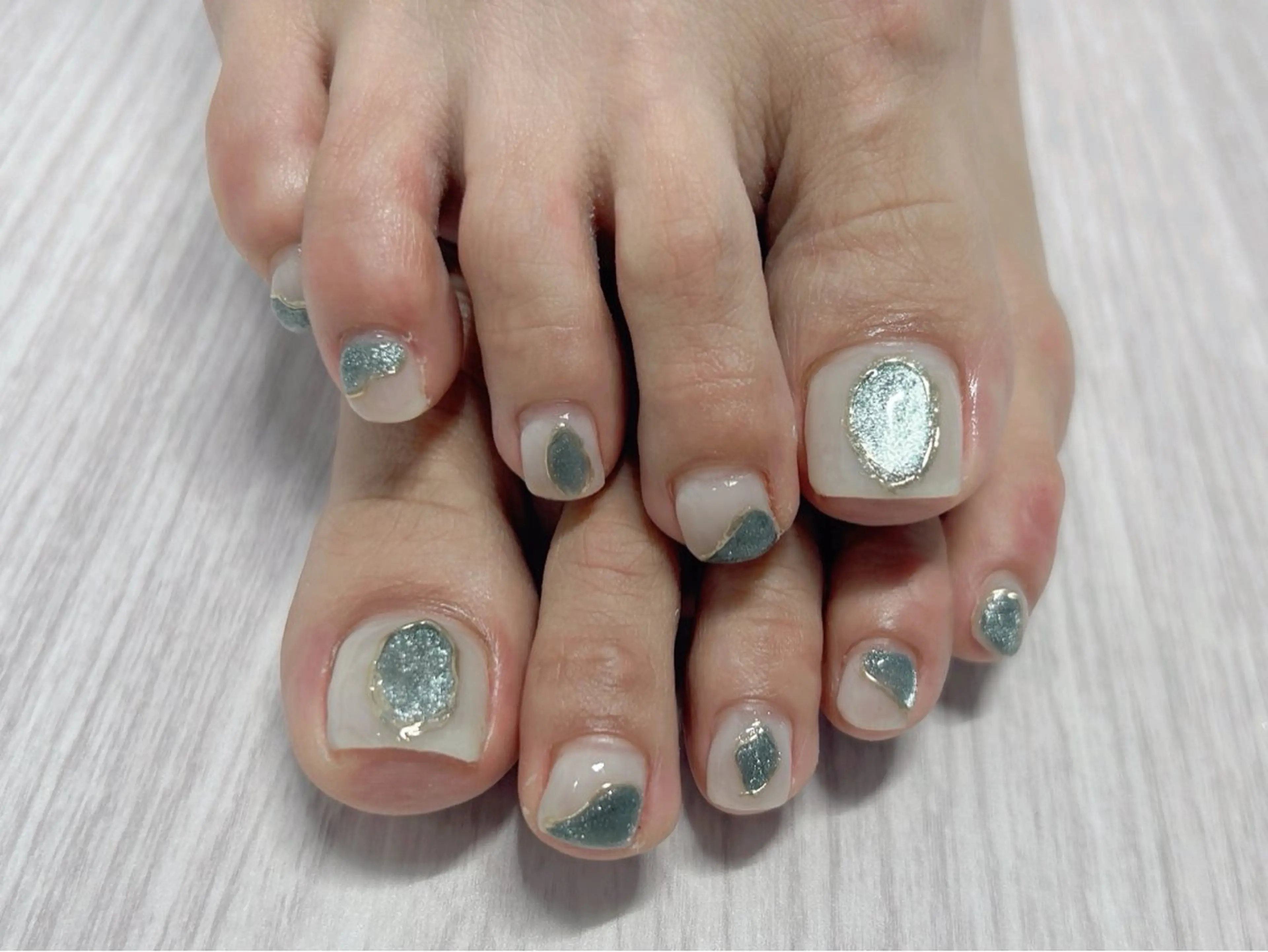 ネイル アートネイル 桜ネイル フットネイル マグネットネイル ミラーネイル フットネイル Forca total studio所属・Forca Airaのネイルデザイン