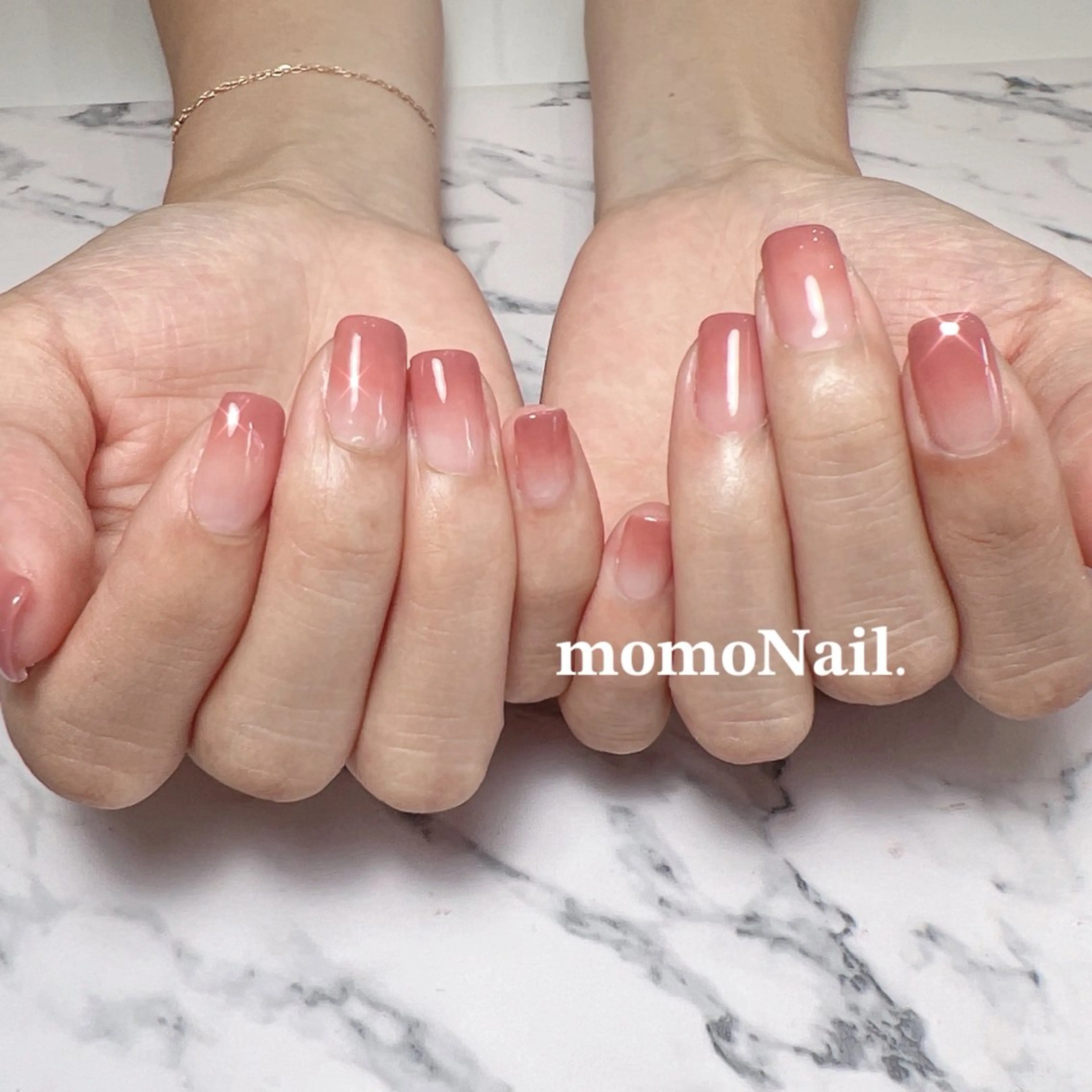 《ハンド》すらっと縦見え 極彩カラグラ💄の写真