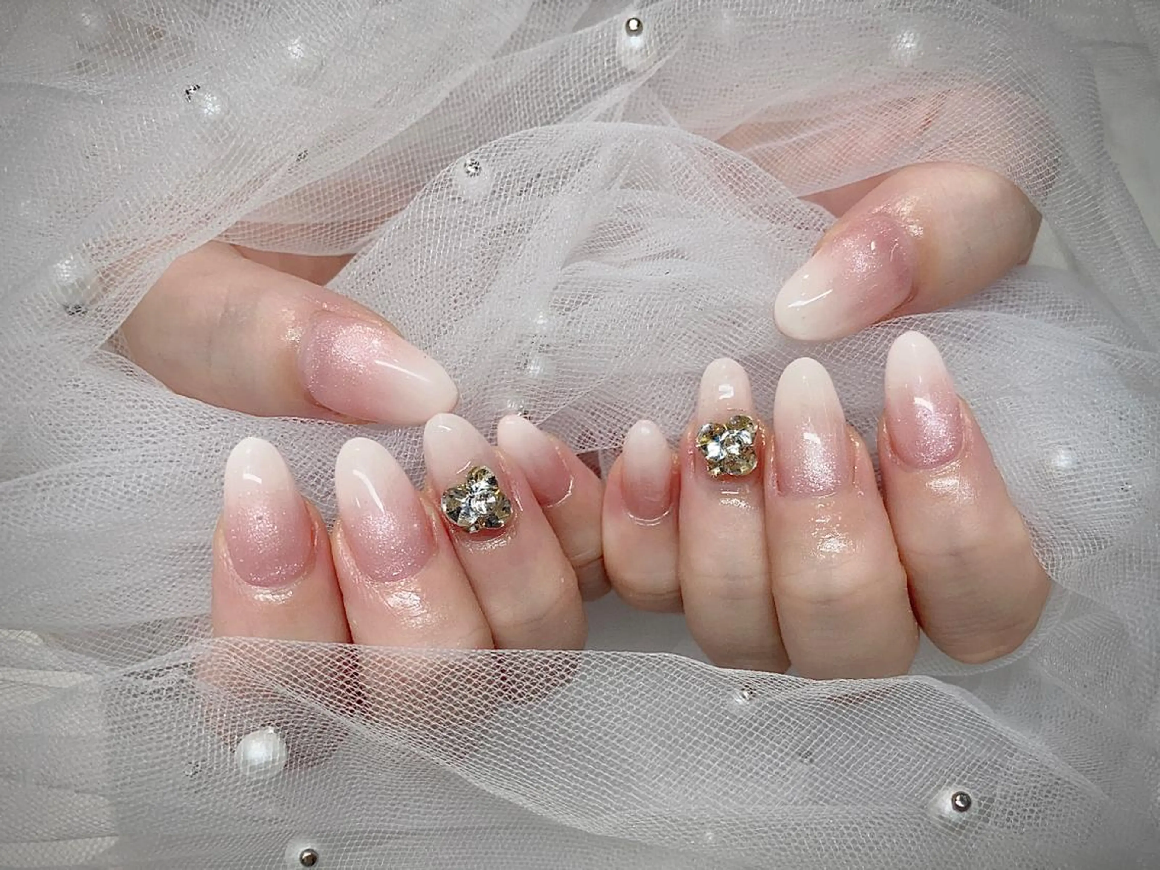 ネイル I-nailロング /ワンホン/キラキラのネイルデザイン