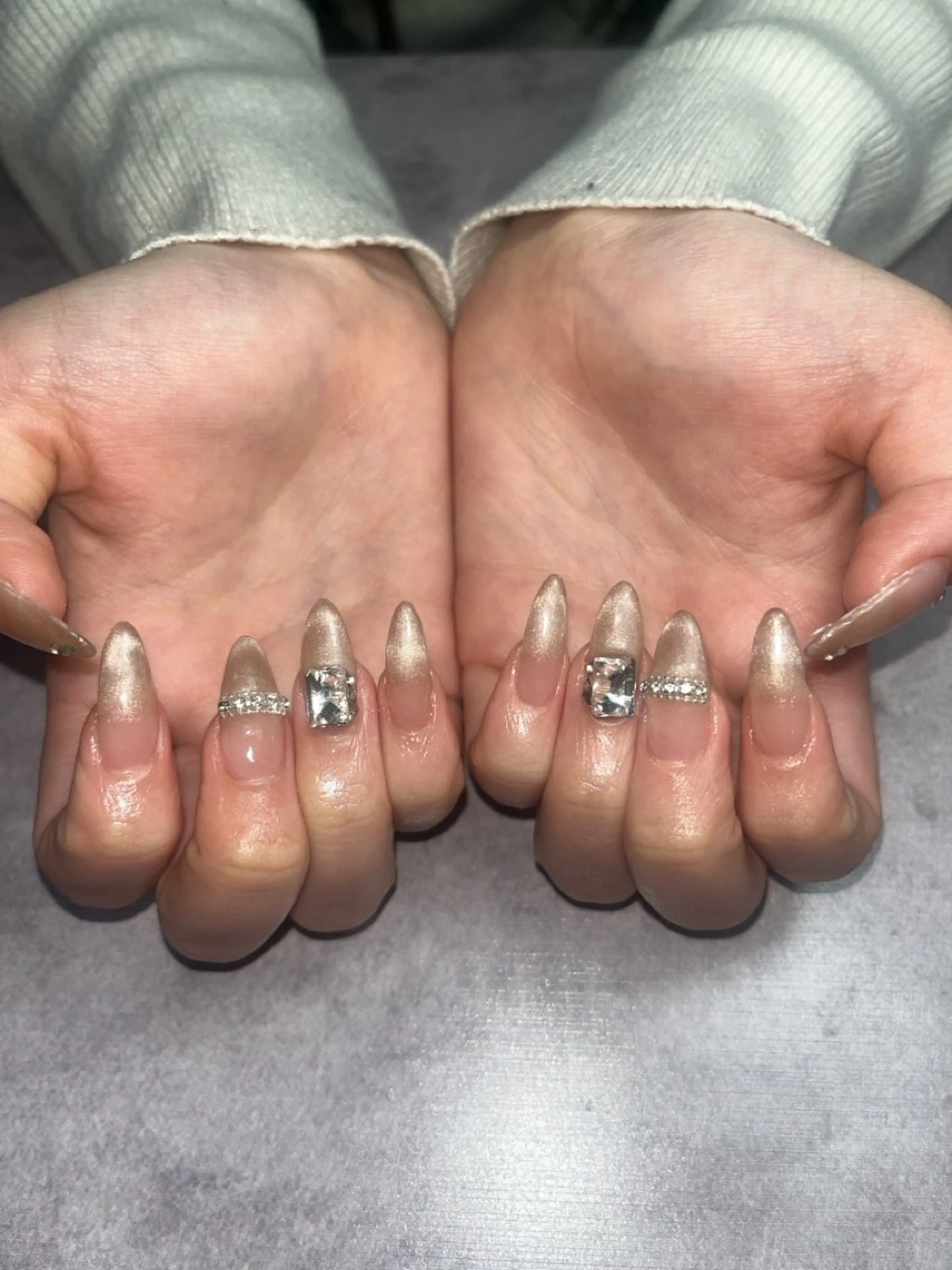 ネイル ハンドネイル rino  nail所属・坂 しおのネイルデザイン