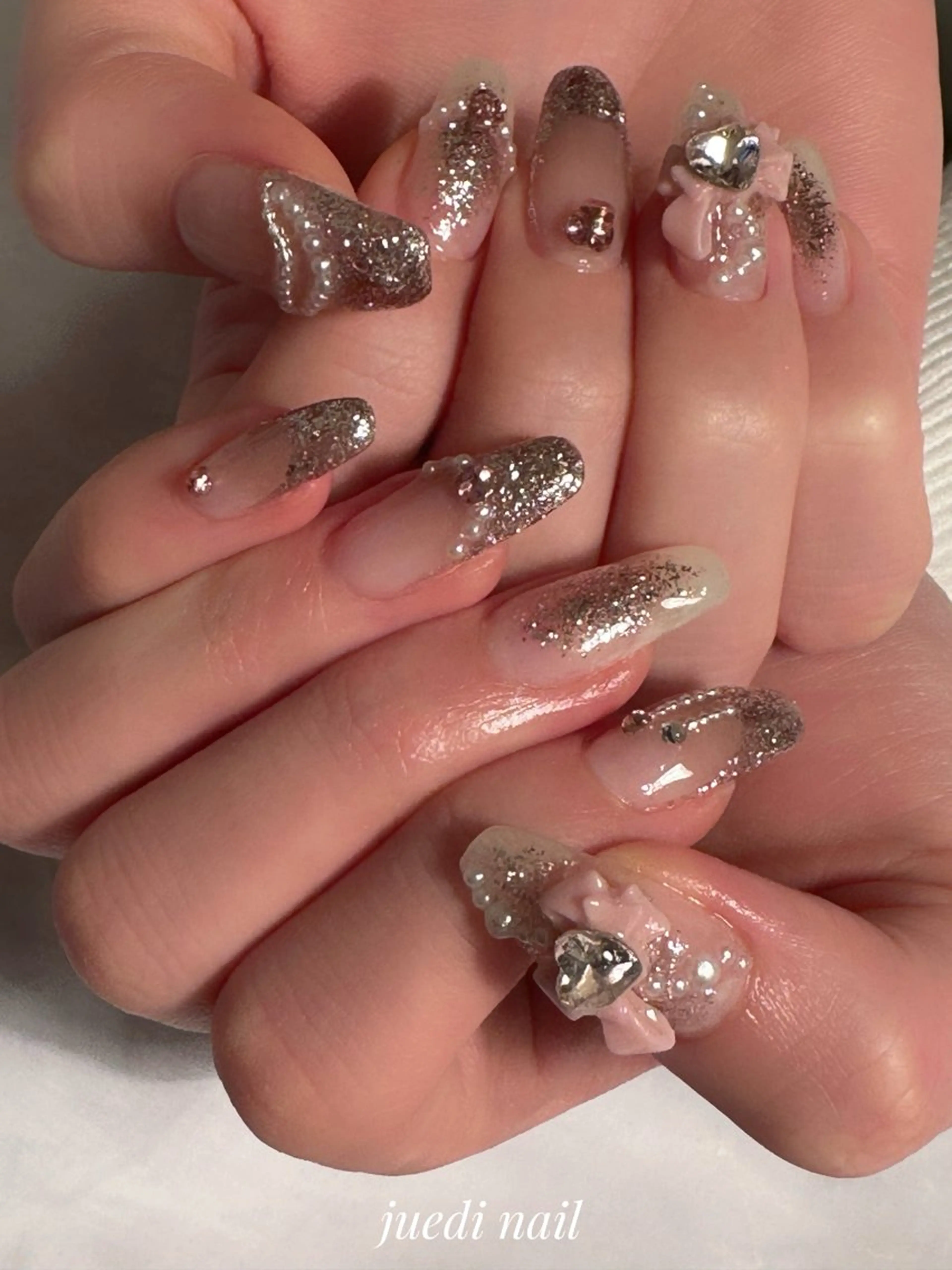 ネイル juedi nail(木曜日のネイル)所属・juedi nail 〜木曜日のネイル〜のネイルデザイン