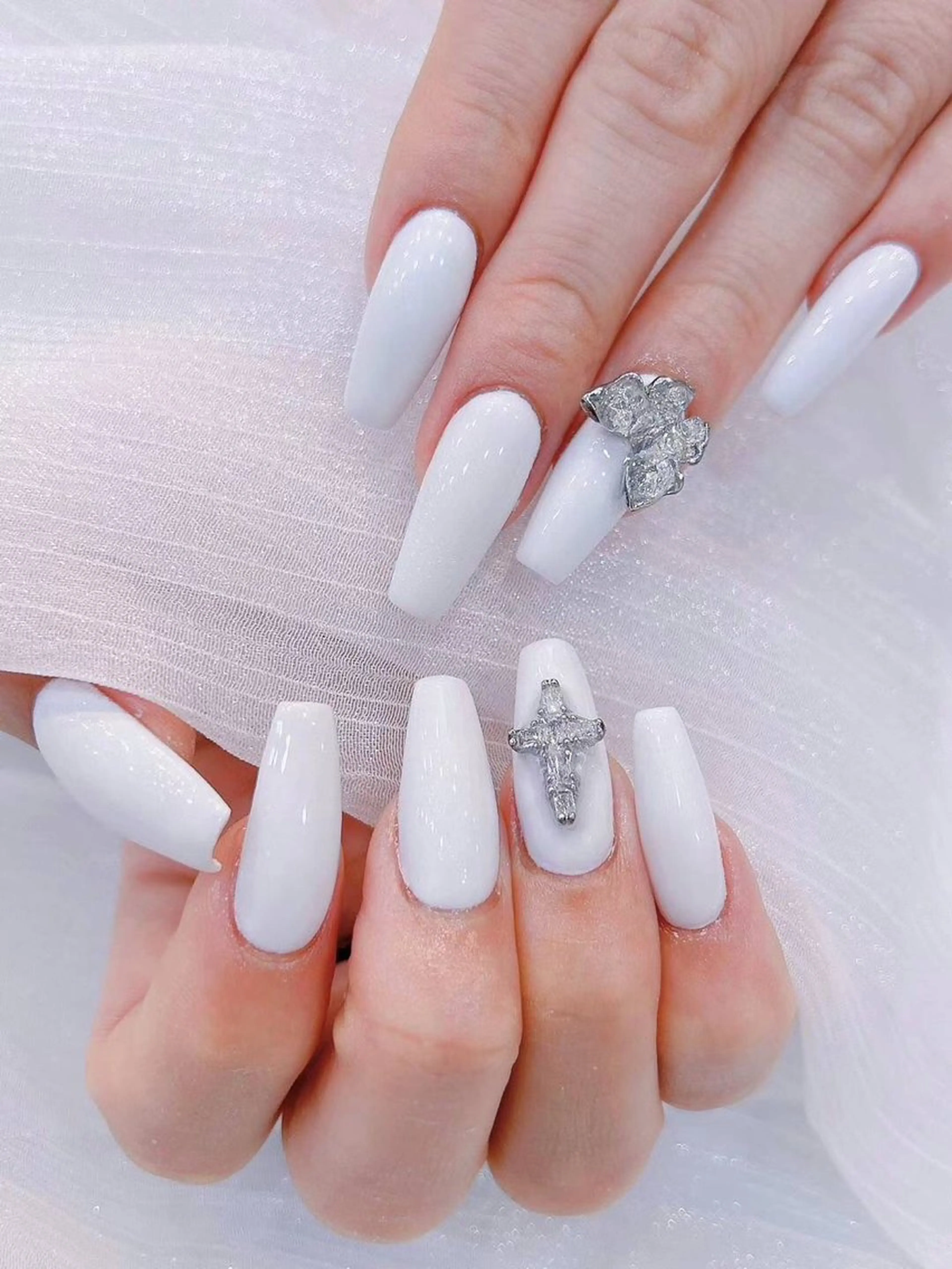 ネイル アートネイル フラワーネイル フットネイル ジェルネイル マグネットネイル Babarla　Nail　Salon所属・babarla Nailのネイルデザイン