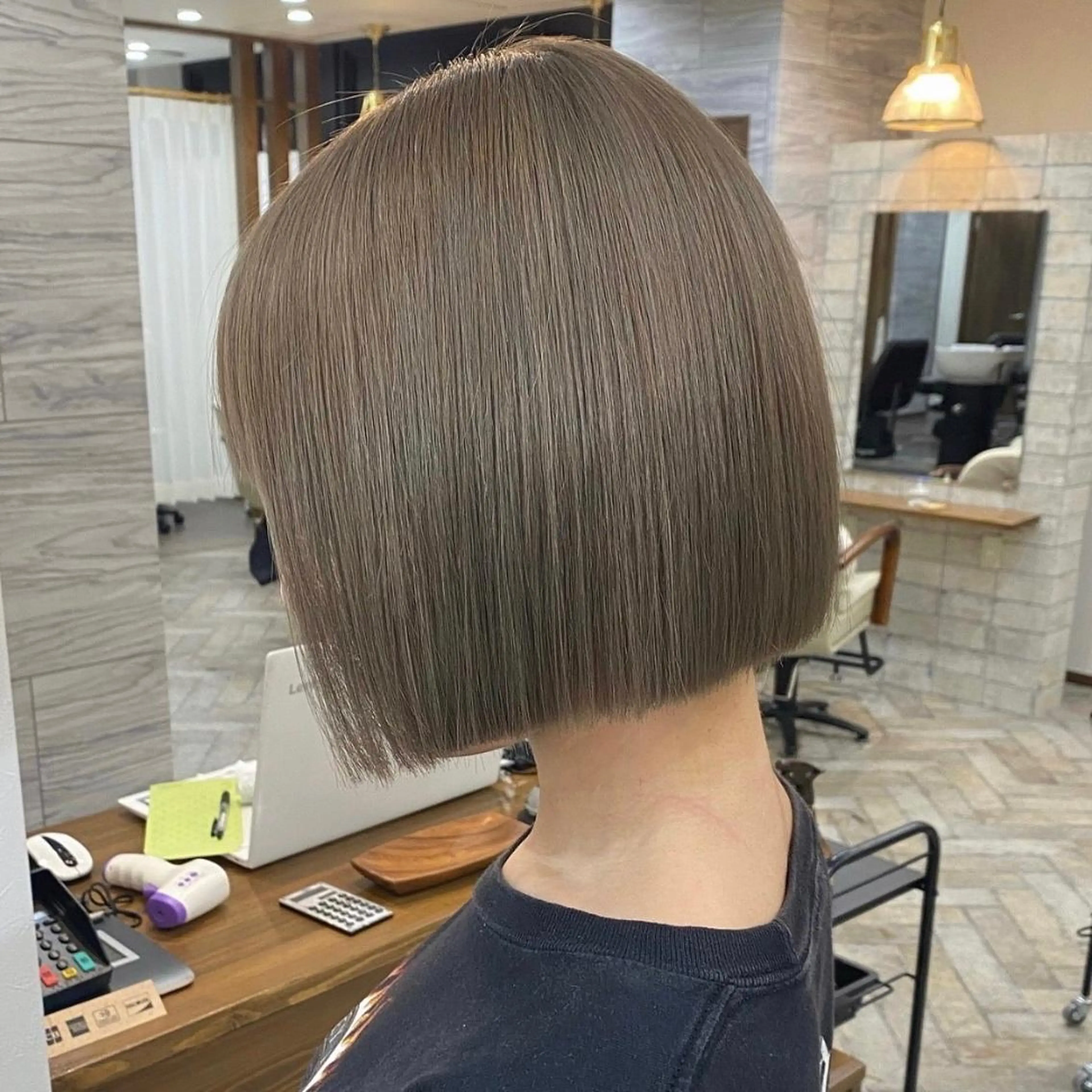 ショート カラー パーマ ヘアアレンジ メンズ キッズ ネイル マツエク・マツパ アイブロウ ヘアカラー トリートメント 透明感ワンカラー梅田 ダブルカラー/川上のヘアスタイル