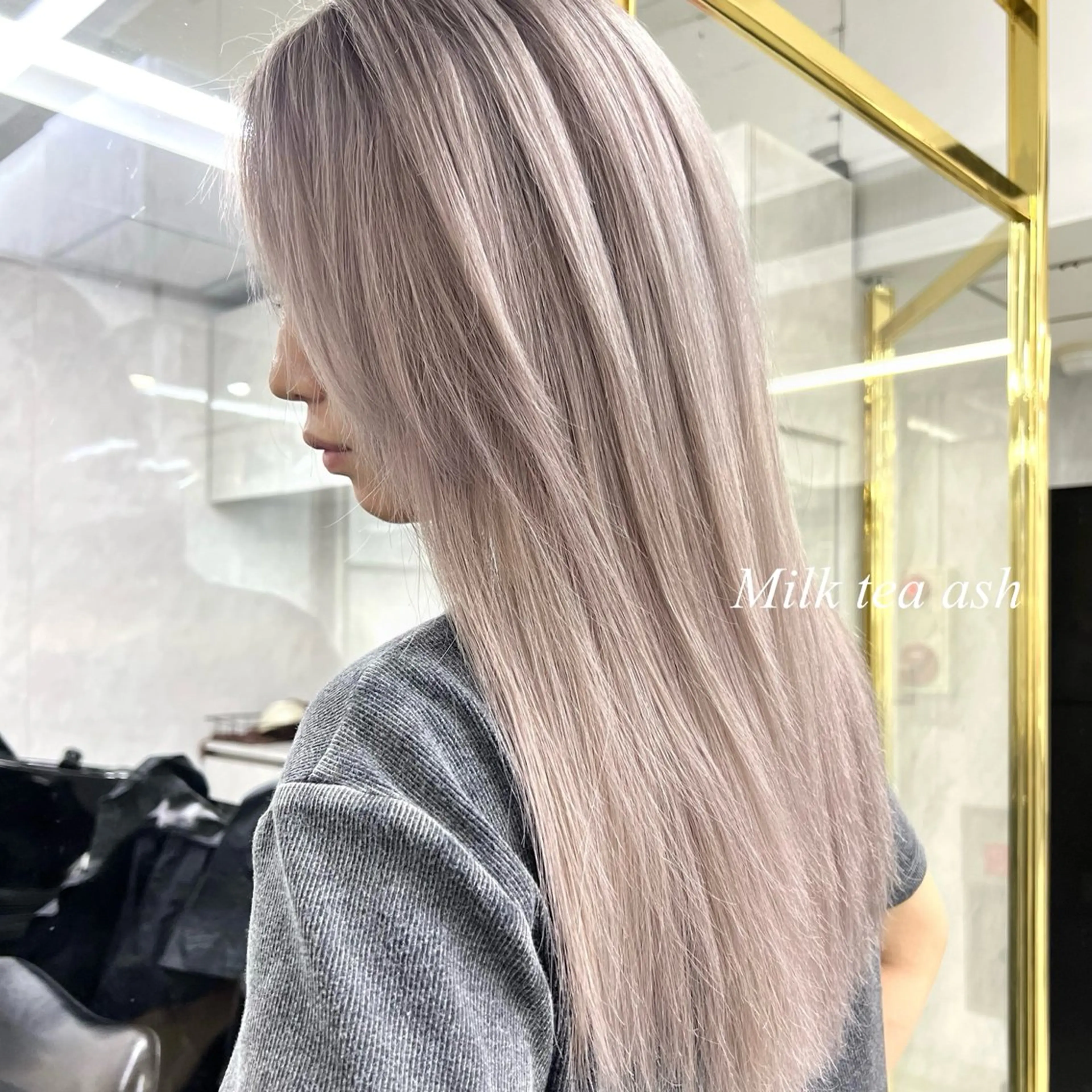 ロング カラー シールエクステ ハイトーンカラー エクステ ヘアカラー トリートメント シールエクステ特化 ハイトーン、NANAのヘアスタイル