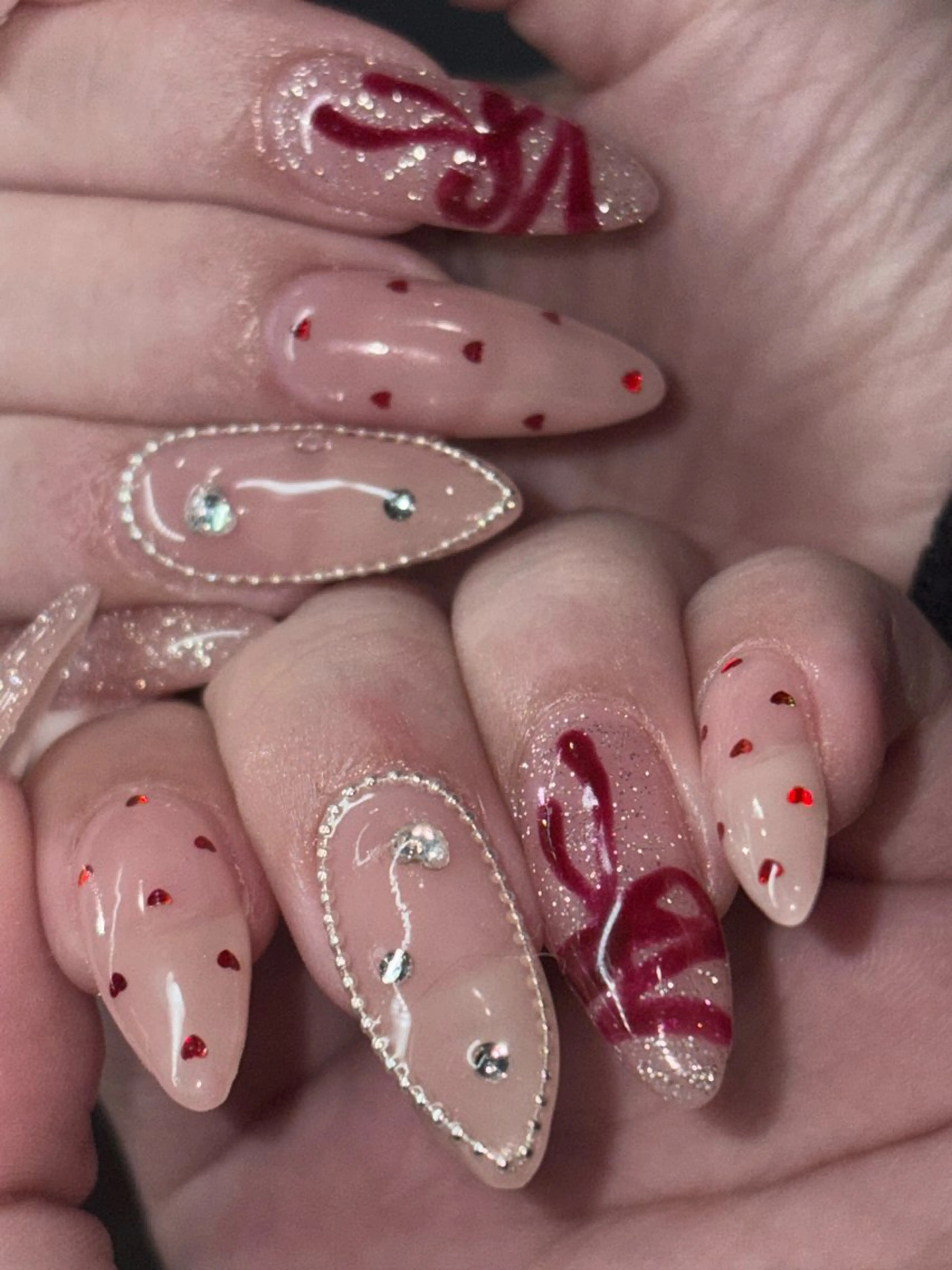 ネイル ハンドネイル NES NAIL所属・さゆり￤推しキャラ ￤ロングネイル🩷のネイルデザイン