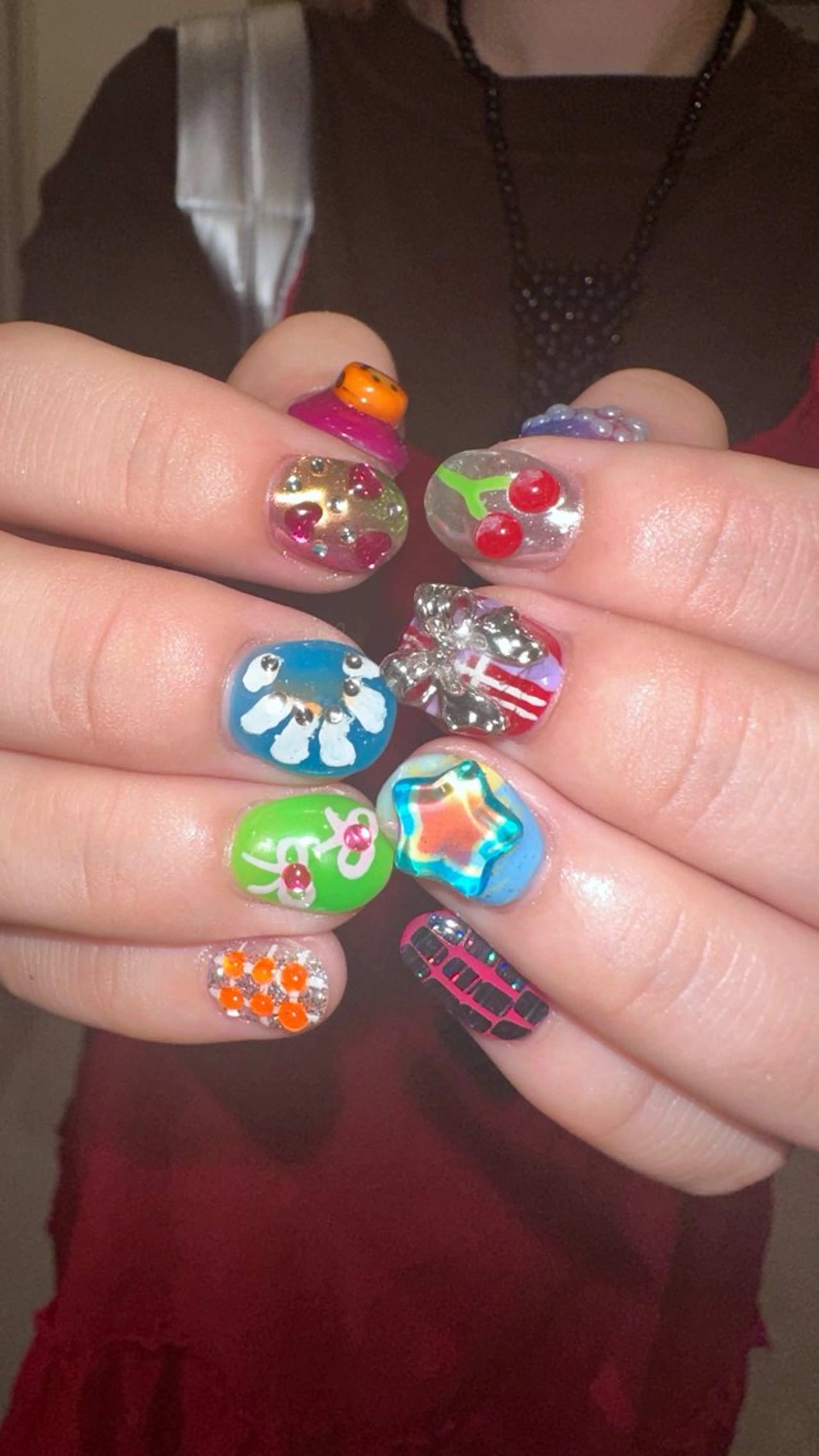 ネイル ハンドネイル 👽個性派ネイル🎀 komachiのヘアスタイル