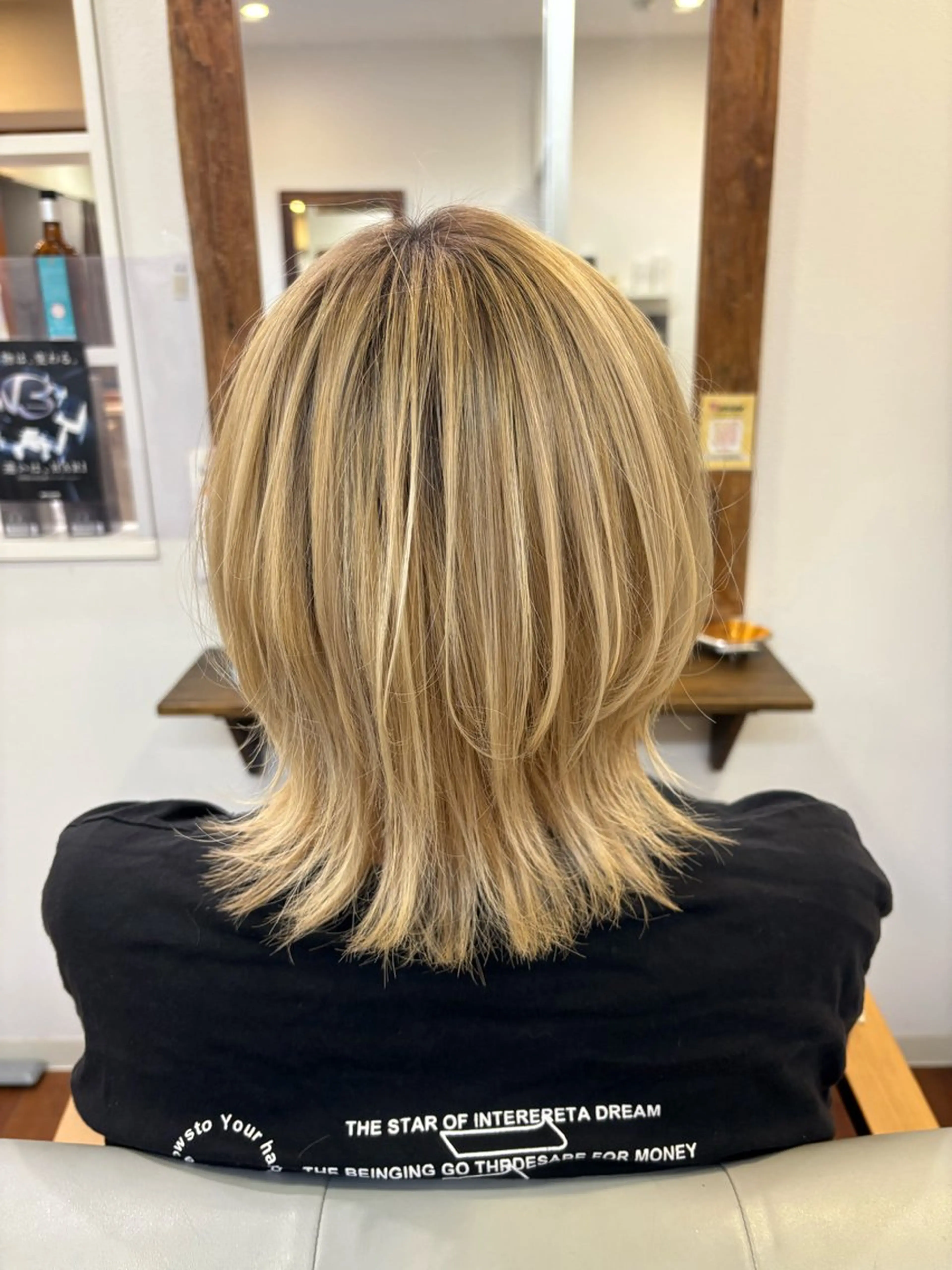 ミディアム 宮越 えこのヘアスタイル