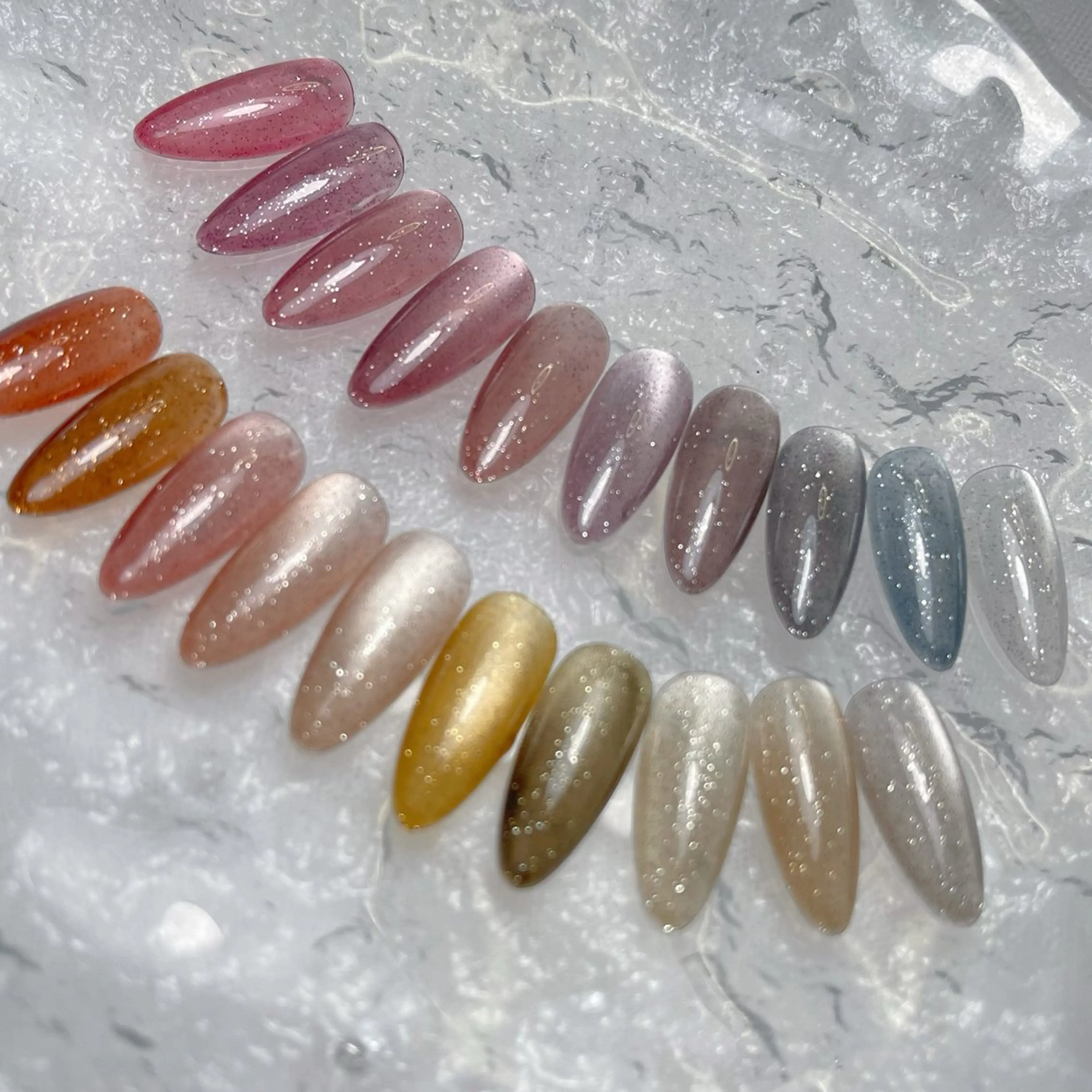 ネイル 長さ出し フラッシュネイル ジェルネイル 韓国ネイル マグネットネイル ハンドネイル RE SALONのネイルデザイン