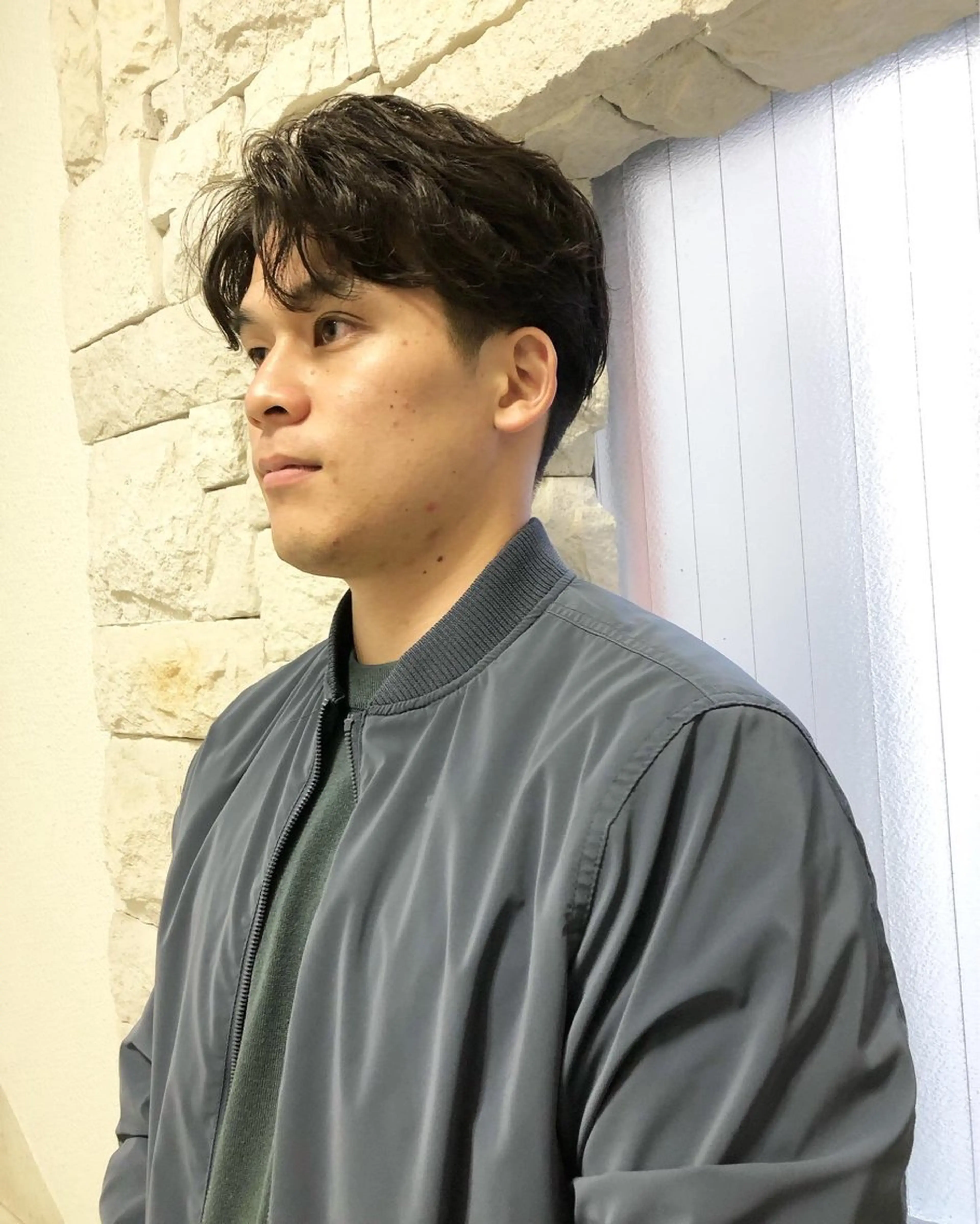 パーマ ヘアアレンジ メンズ センターパート カット パーマ トリートメント ヘアセット ainico+所属・メンズ特化✂️栗原 侑也のヘアスタイル