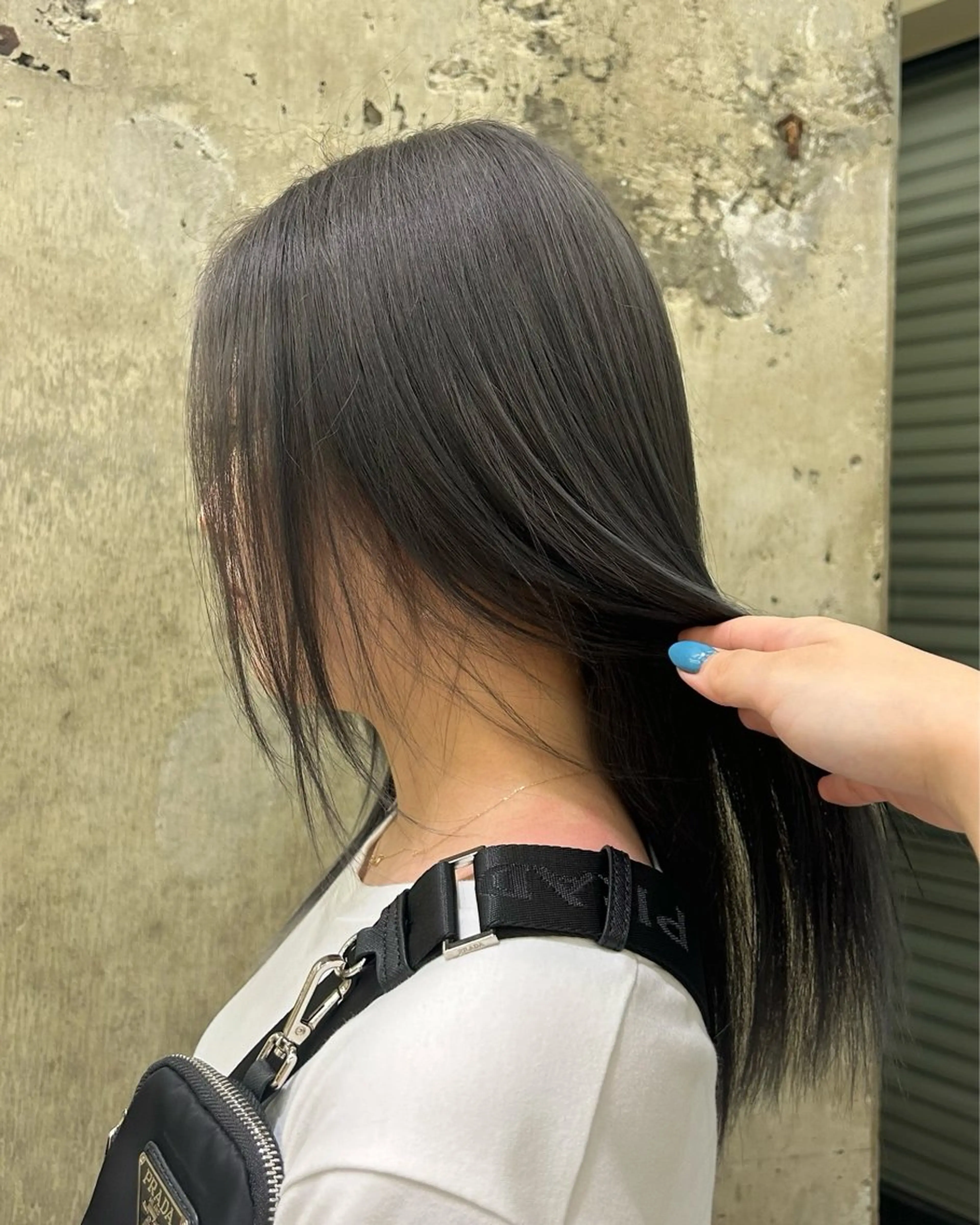 セミロング カラー 透明感カラー 寺澤 花梨のヘアスタイル