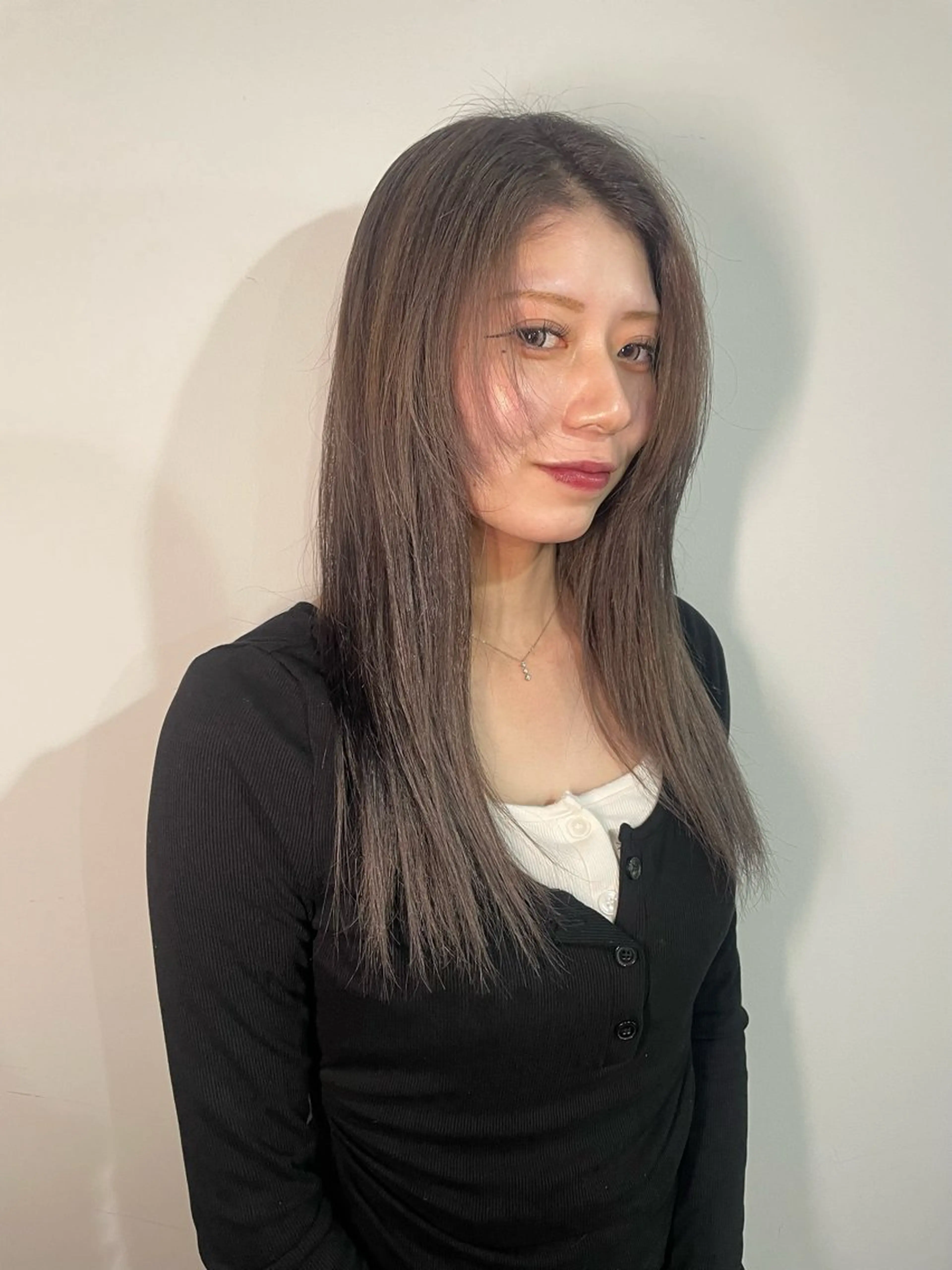 セミロング カラー ヘアカラー トリートメント カットモデル/ ハイトーン/ゆうあのヘアスタイル