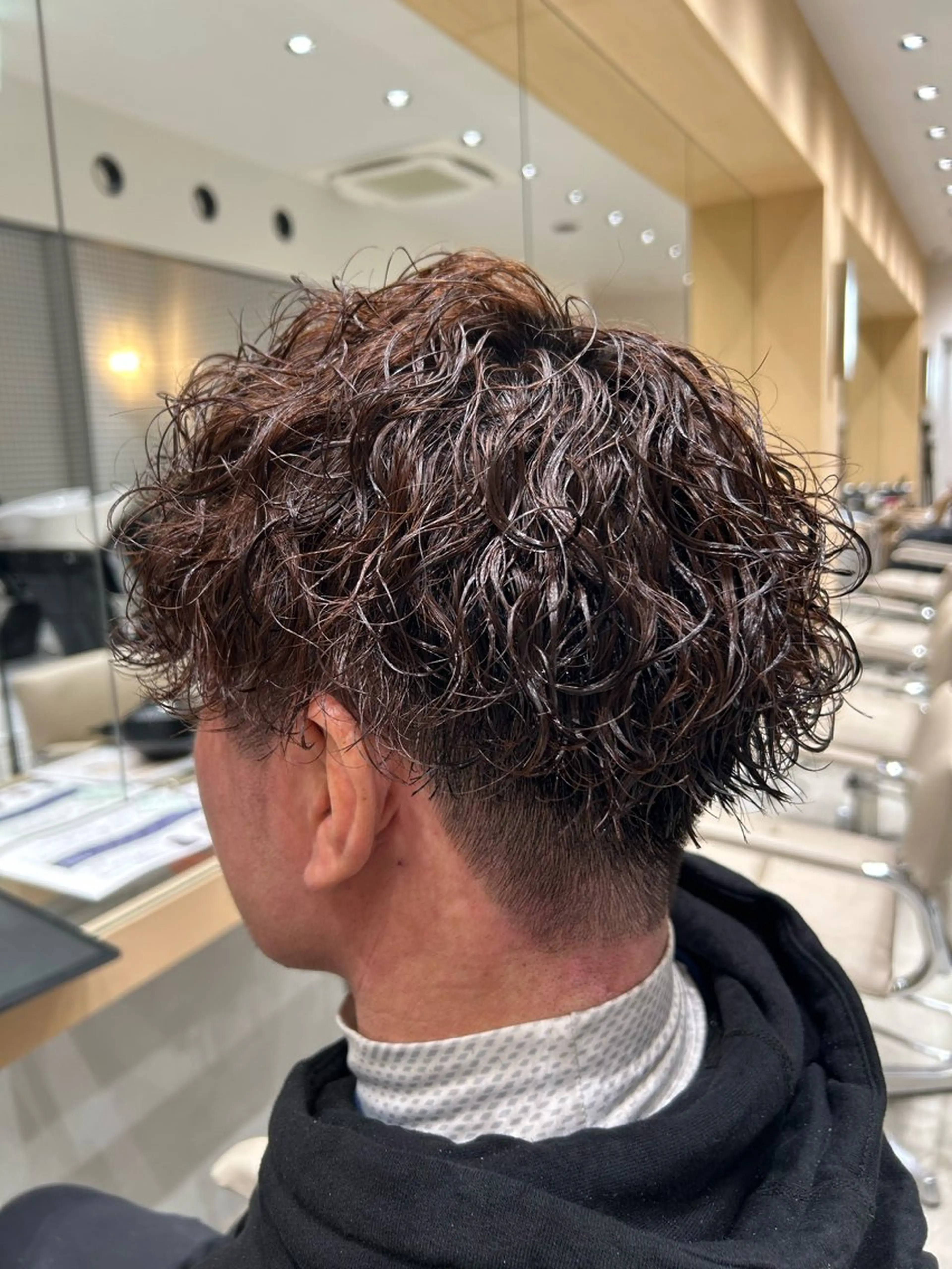 パーマ メンズ フェードカット メンズパーマ 波巻きパーマ 🐲ツイスパ🐲 フェード/龍のヘアスタイル