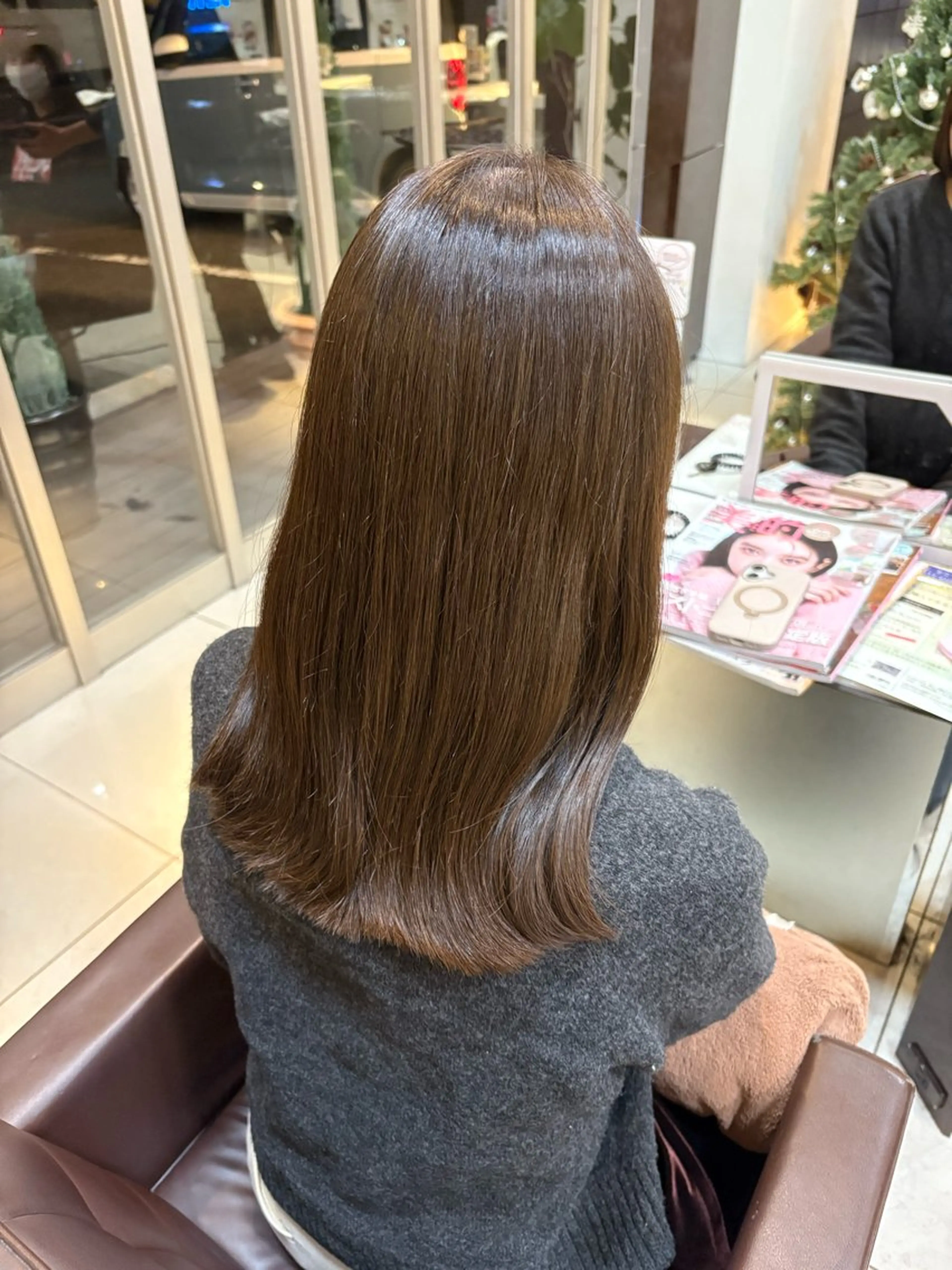 ミディアム カラー デート トリートメント クリスマス カット ヘアカラー トリートメント 🤎韓国ヘア ベージュ まゆか🤎のヘアスタイル