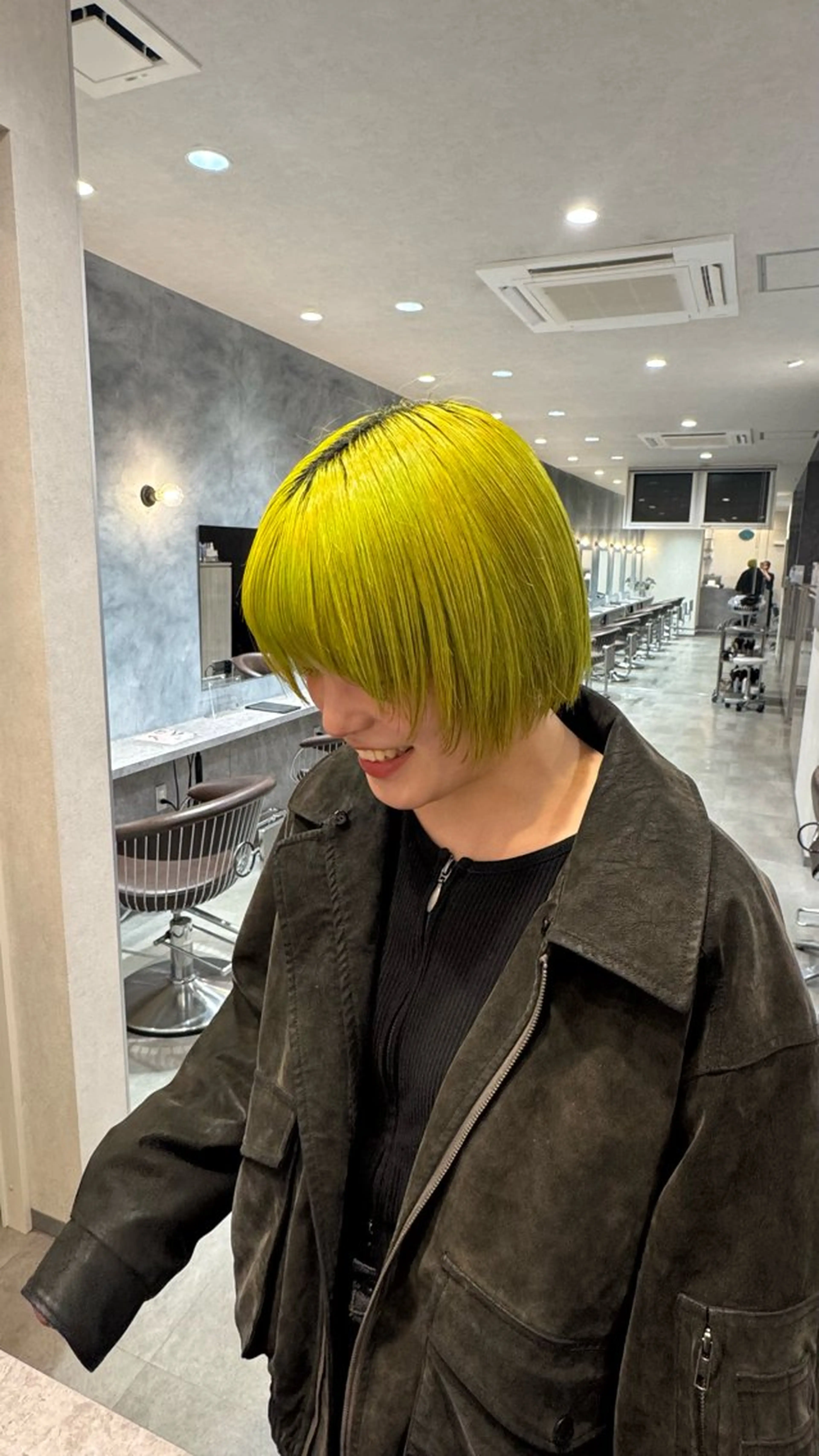 ショート カラー 清水 菜々子のヘアスタイル