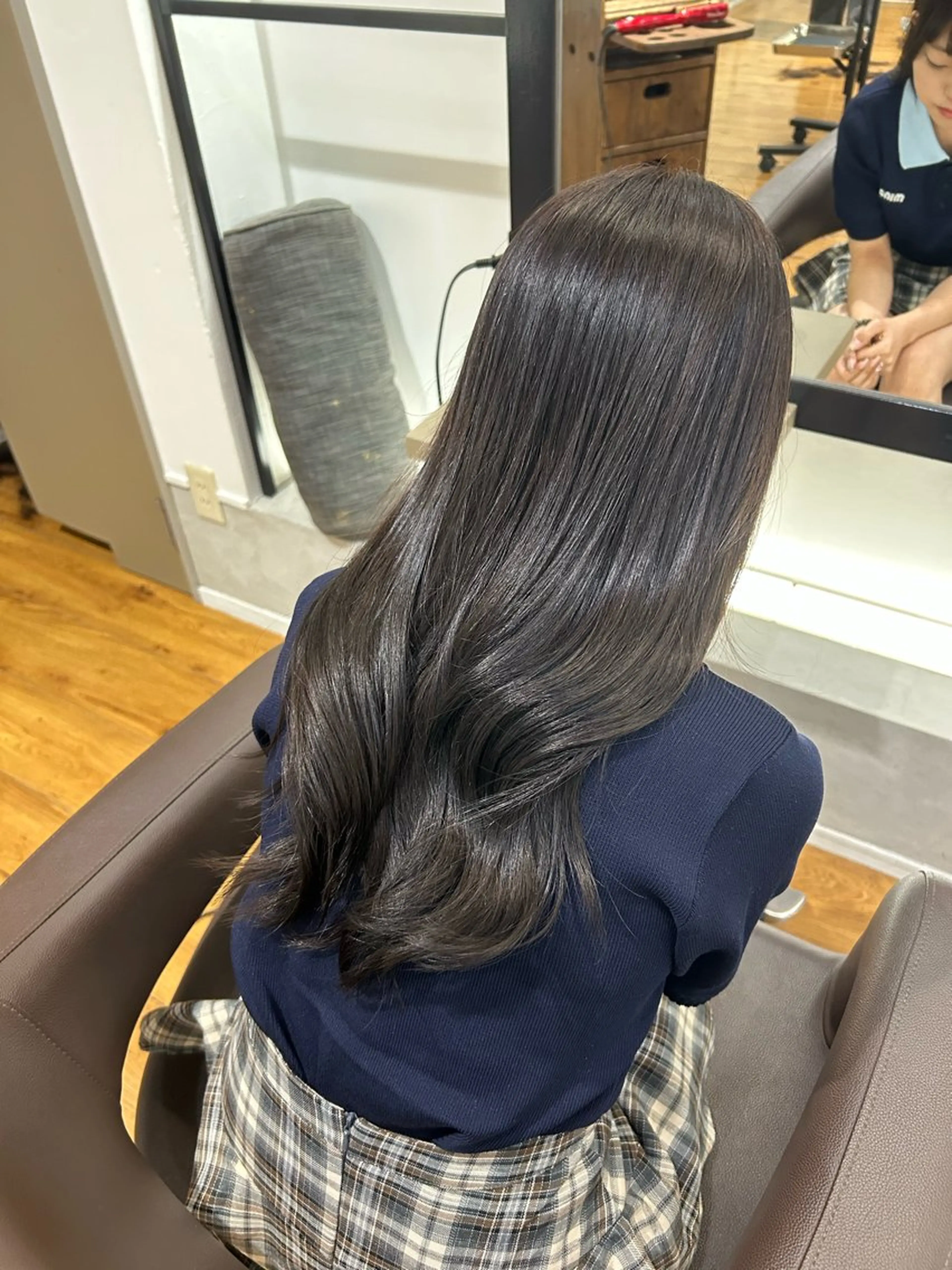 ロング ヘアカラー ながの みさきのヘアスタイル