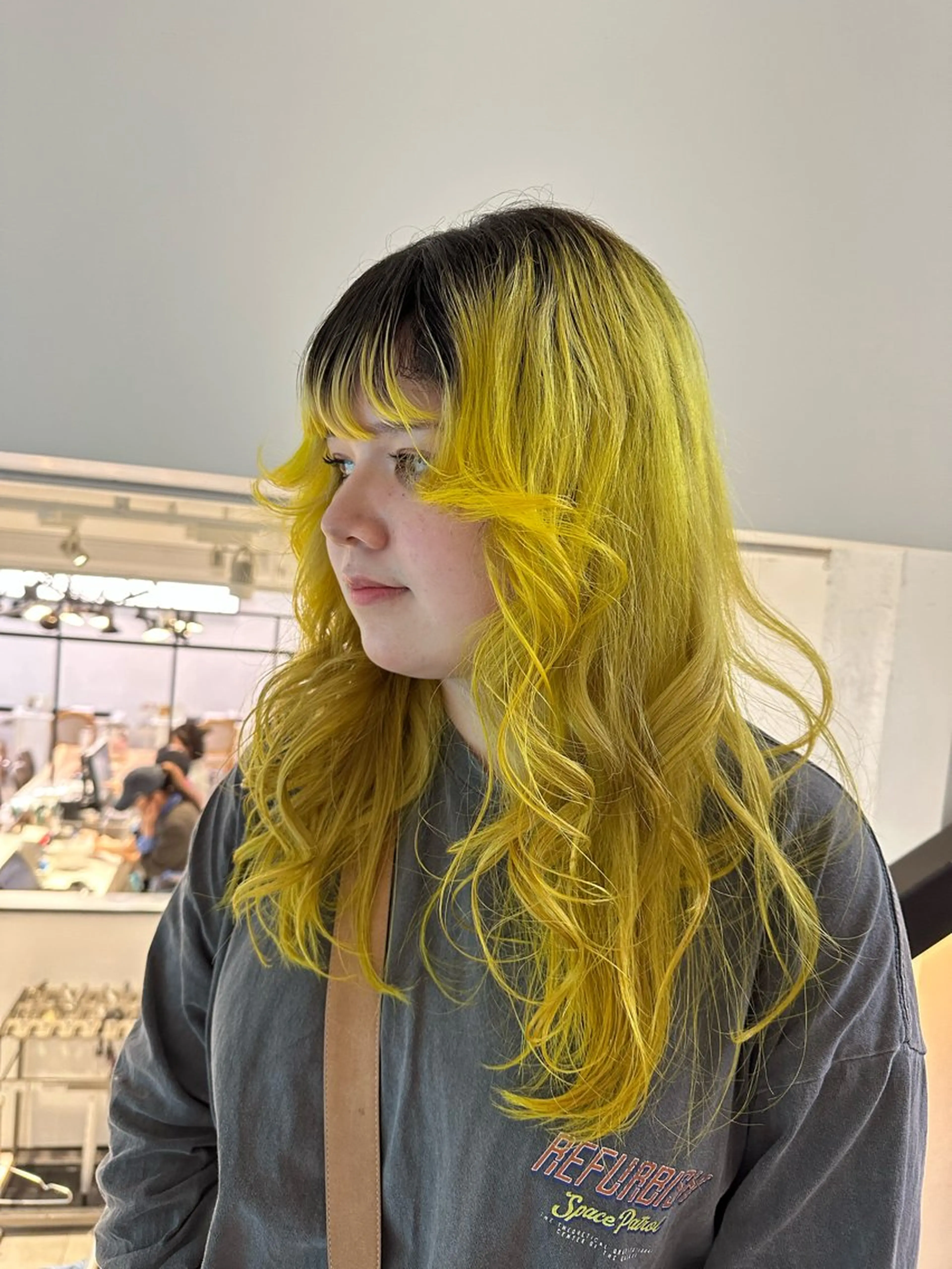 ミディアム カラー ヘアアレンジ ヘアカラー ハイトーン特化 pepe🎀のヘアスタイル