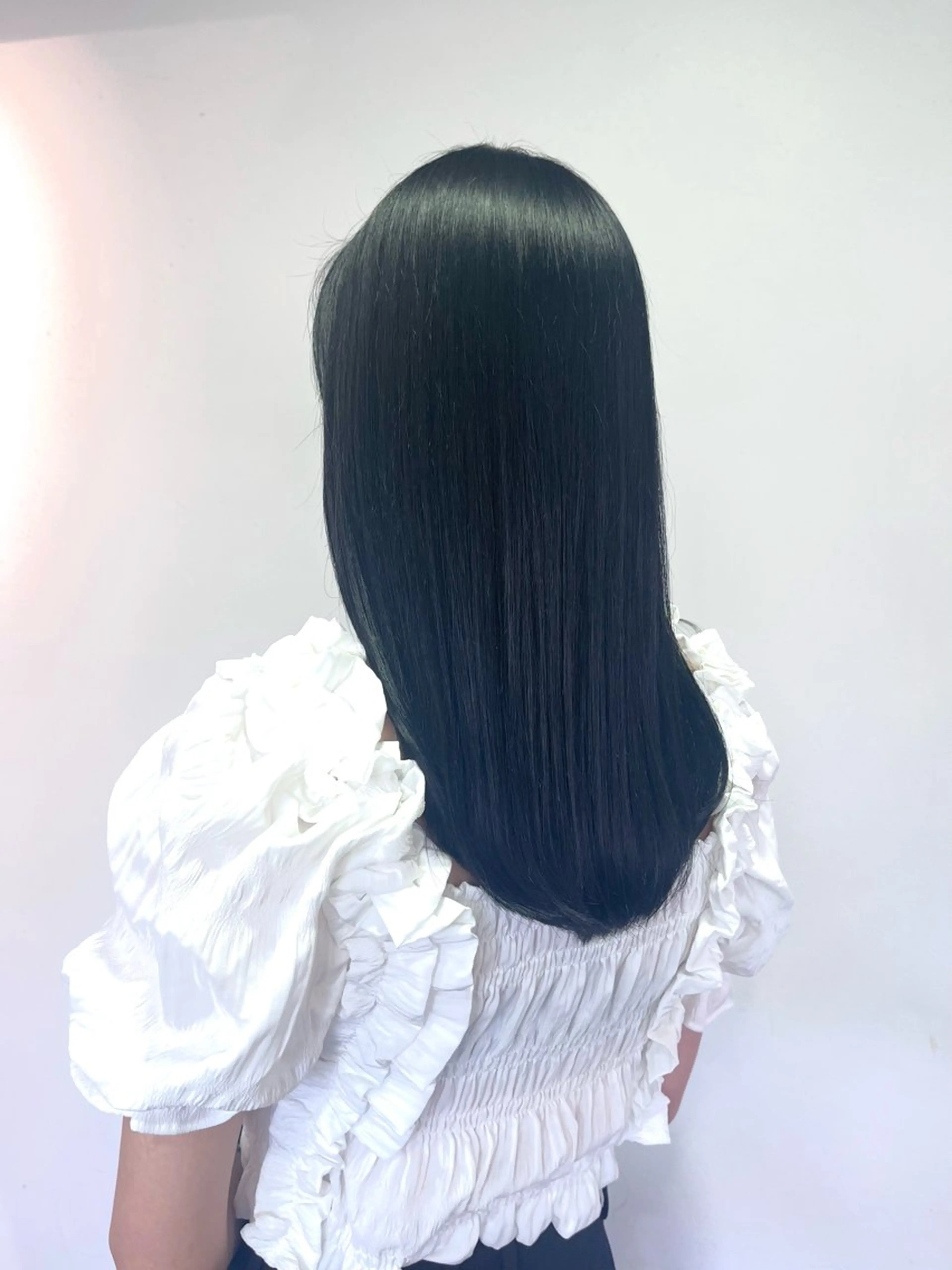 ロング カラー 黒髪 透明感カラー カット ヘアカラー トリートメント こまつ まりやのヘアスタイル