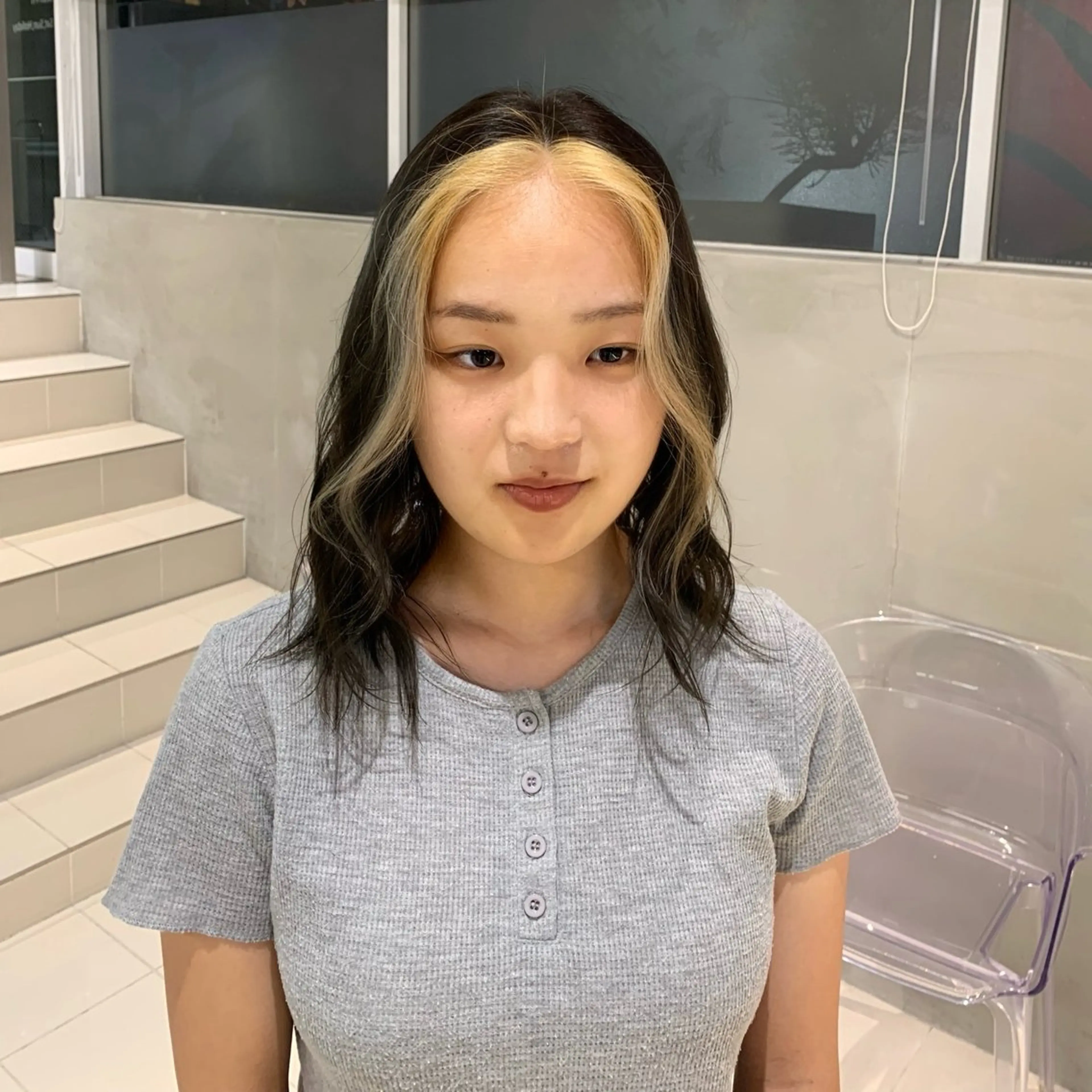 💎顔周りをおしゃれに💎フェイスフレーミング&ブリーチ+全体カラー+3stepトリートメントの写真