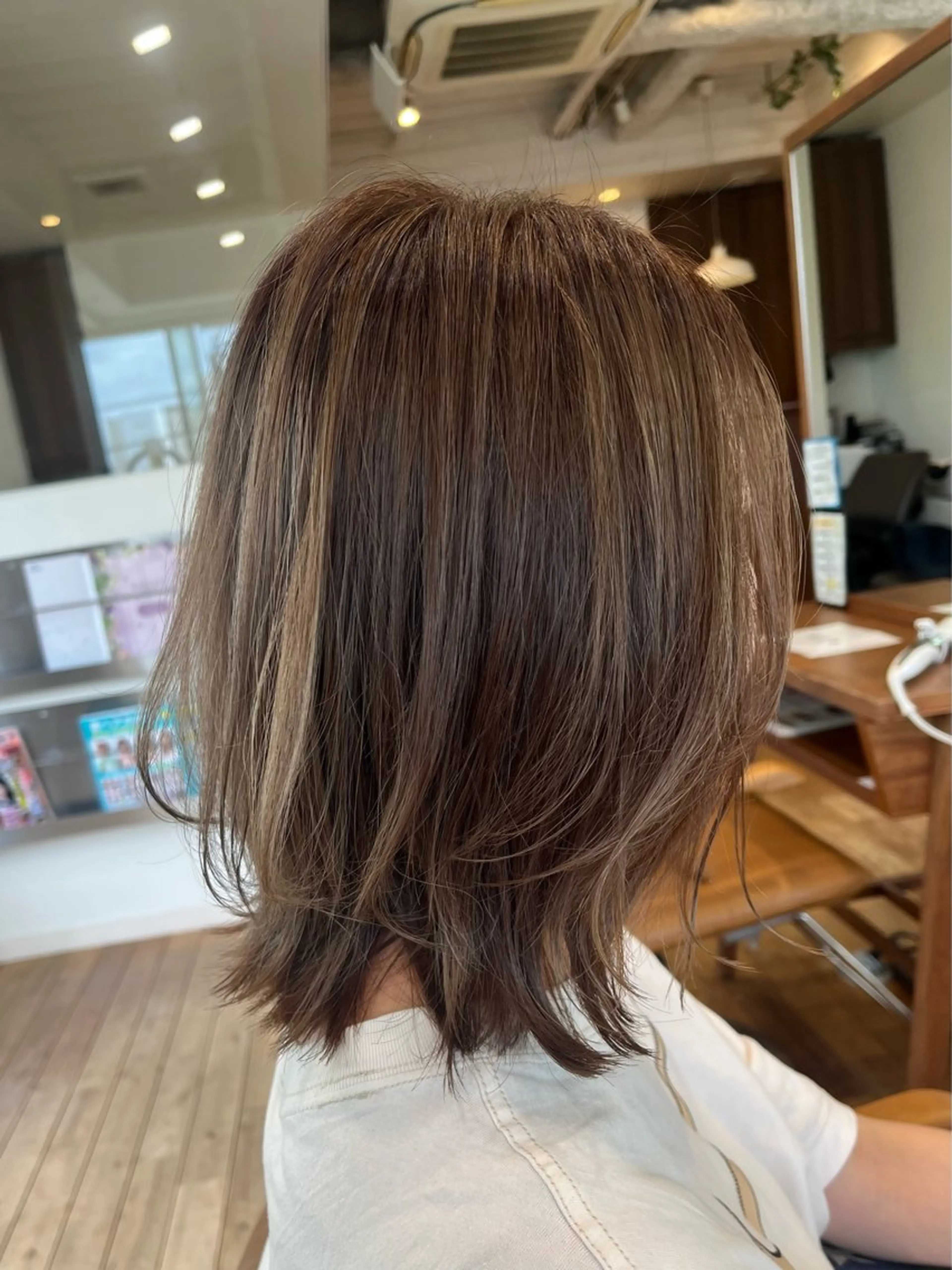 ミディアム カット 🌼渡辺 カリン🌼のヘアスタイル