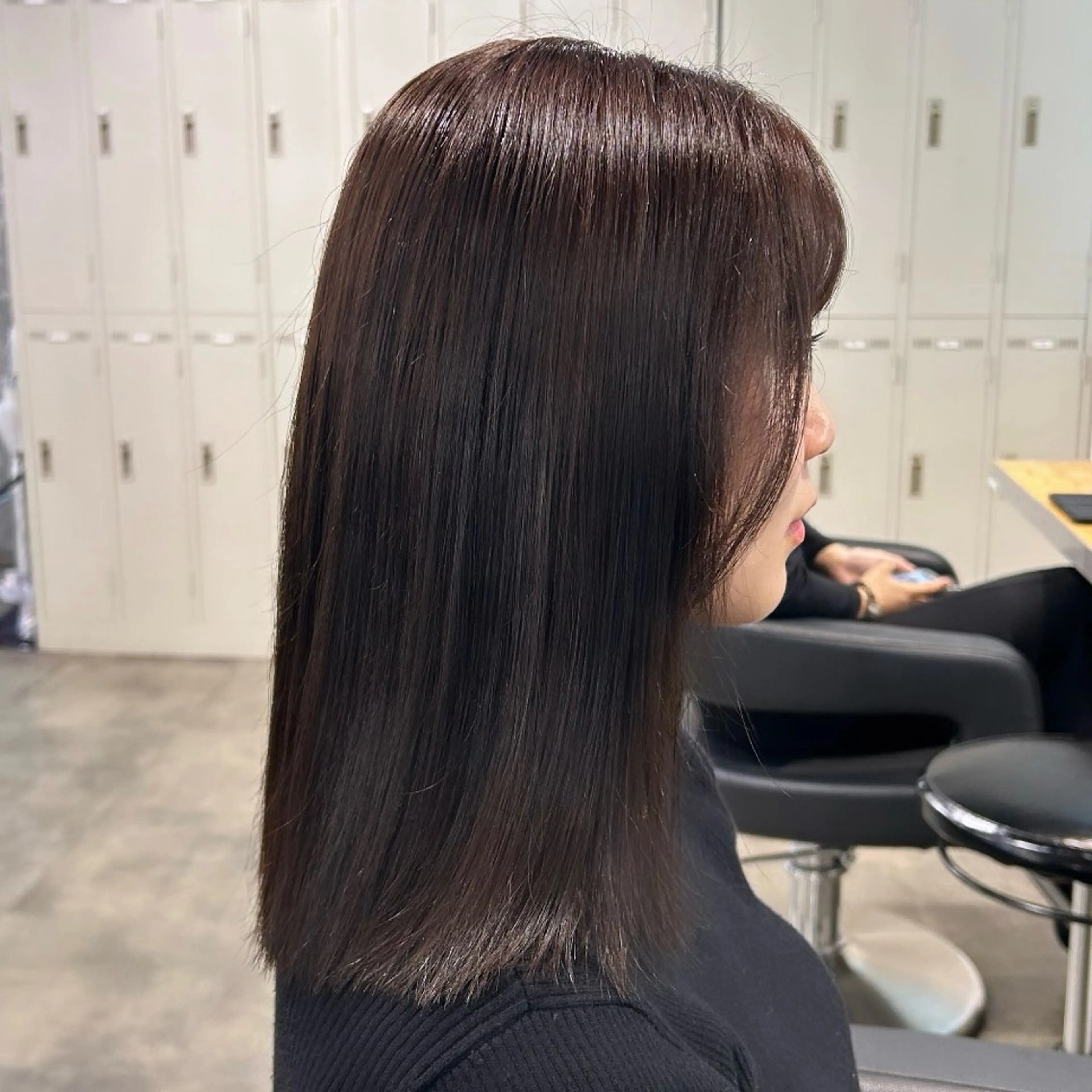 ミディアム IS所属・横浜美容室/透明感 カラー/レイヤーのヘアスタイル