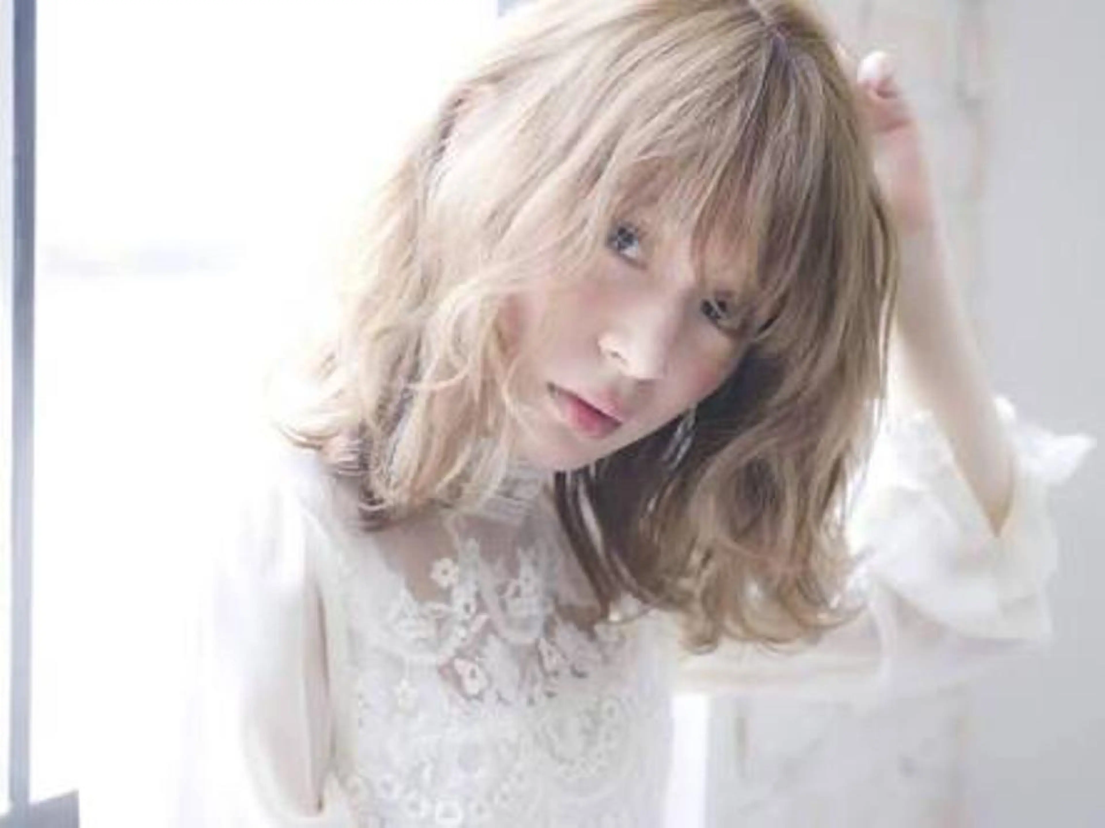 ミディアム カラー ミディアムパーマ アッシュ 黒髪 ブリーチ ボブ 【公式】amble luxe池袋東口🩷のヘアスタイル